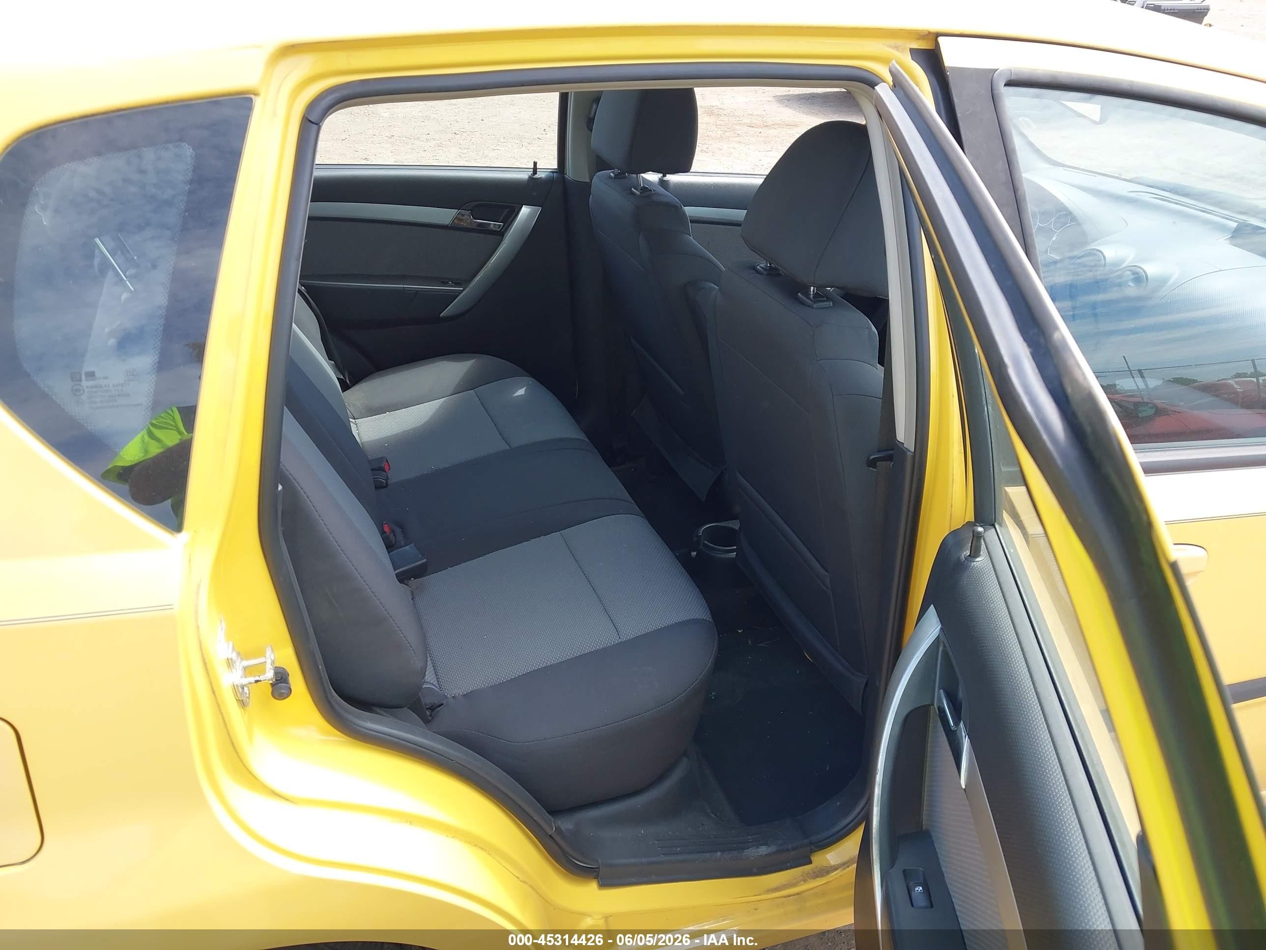 2010 Chevrolet Aveo Lt Yellow vin: KL1TD6DE2AB111060