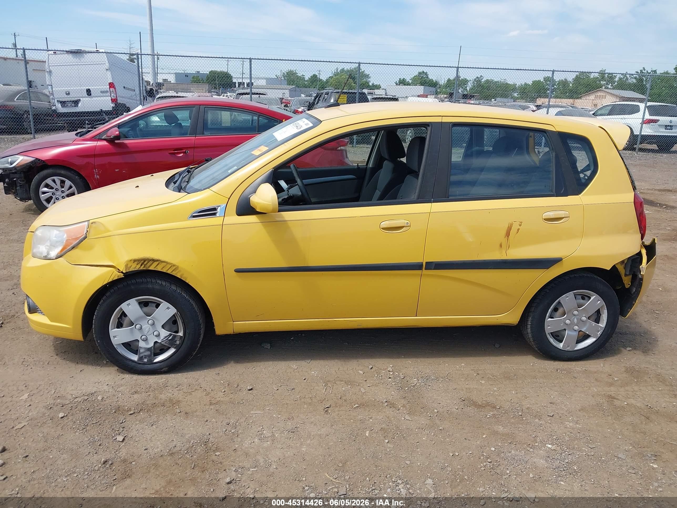 2010 Chevrolet Aveo Lt Yellow vin: KL1TD6DE2AB111060