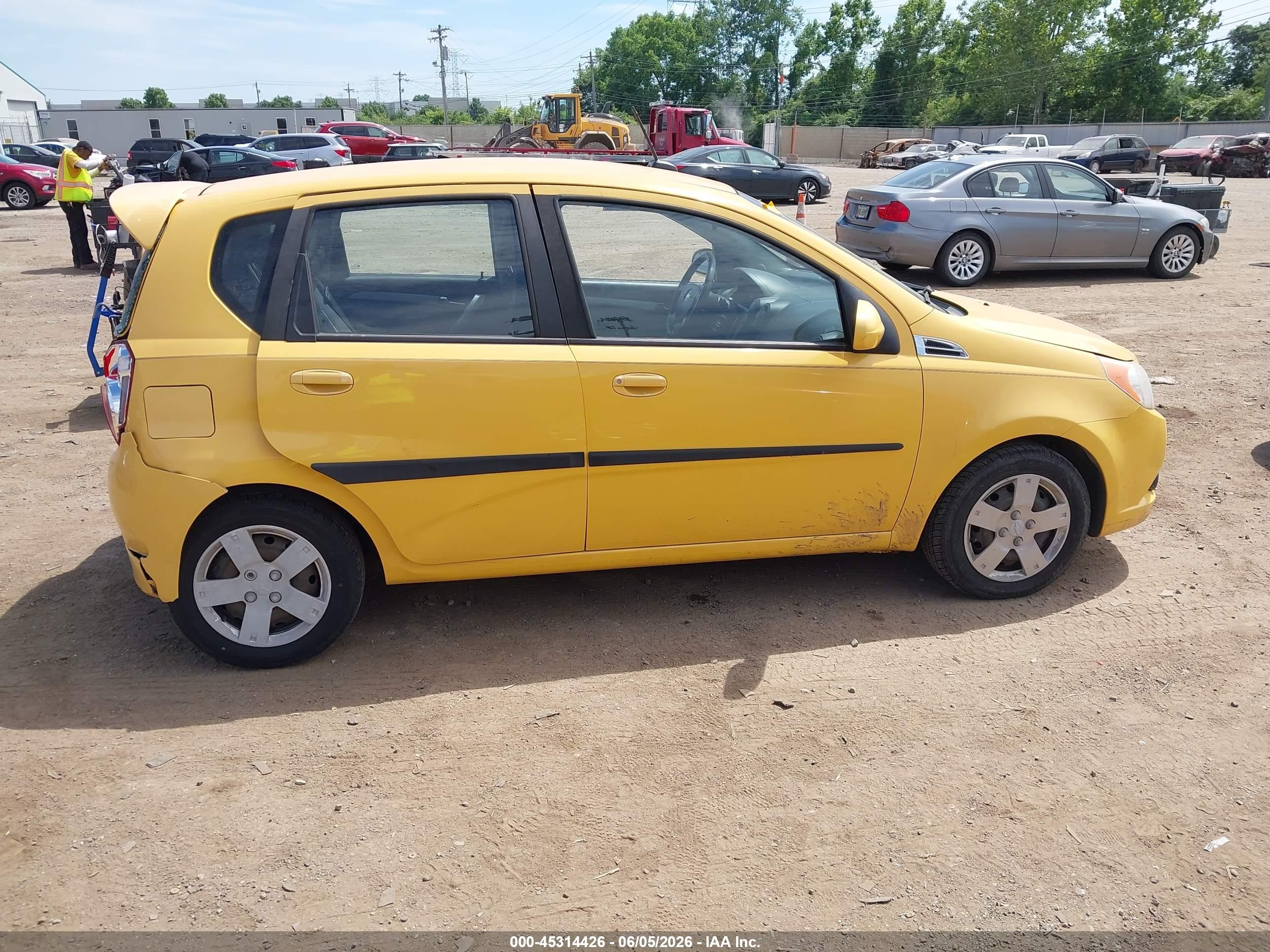 2010 Chevrolet Aveo Lt Yellow vin: KL1TD6DE2AB111060