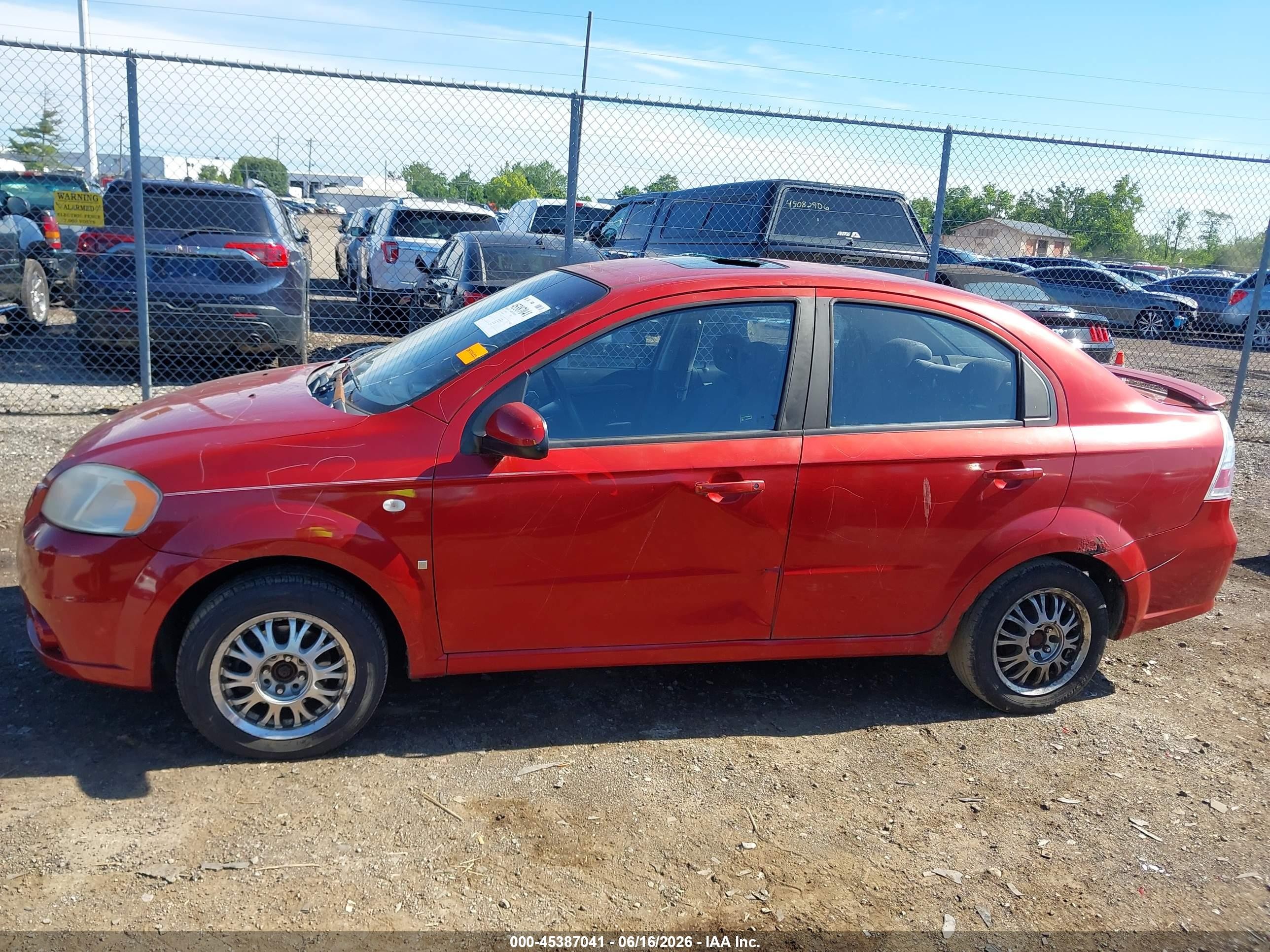 2007 Chevrolet Aveo Lt Red vin: KL1TG56627B089125