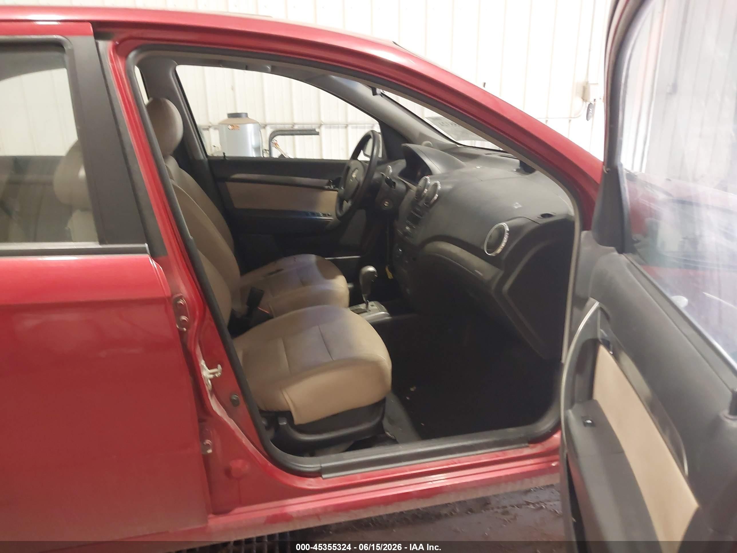 2007 Chevrolet Aveo Lt Red vin: KL1TG56647B137790