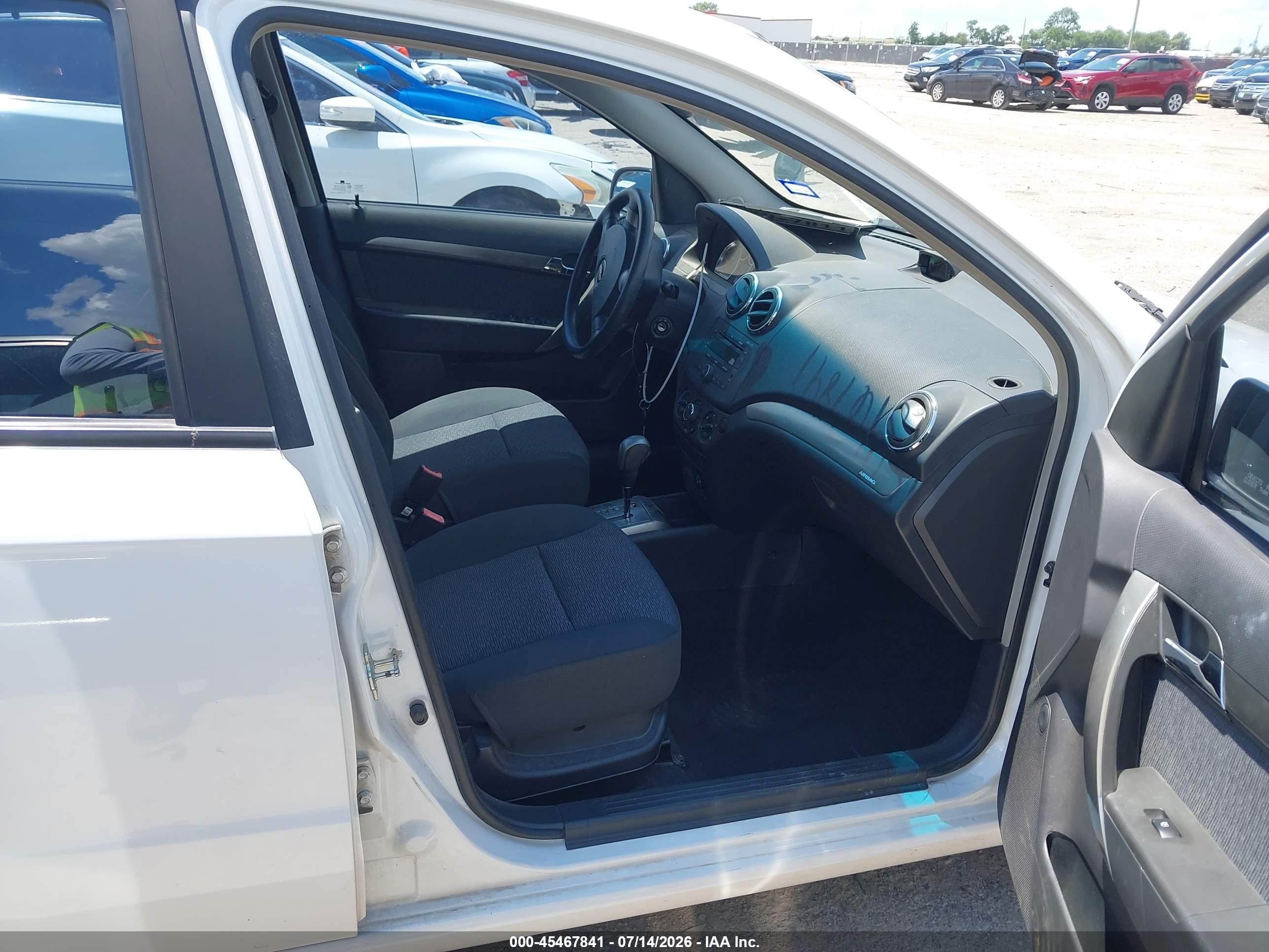2008 Chevrolet Aveo Lt Белый vin: KL1TG56658B208738