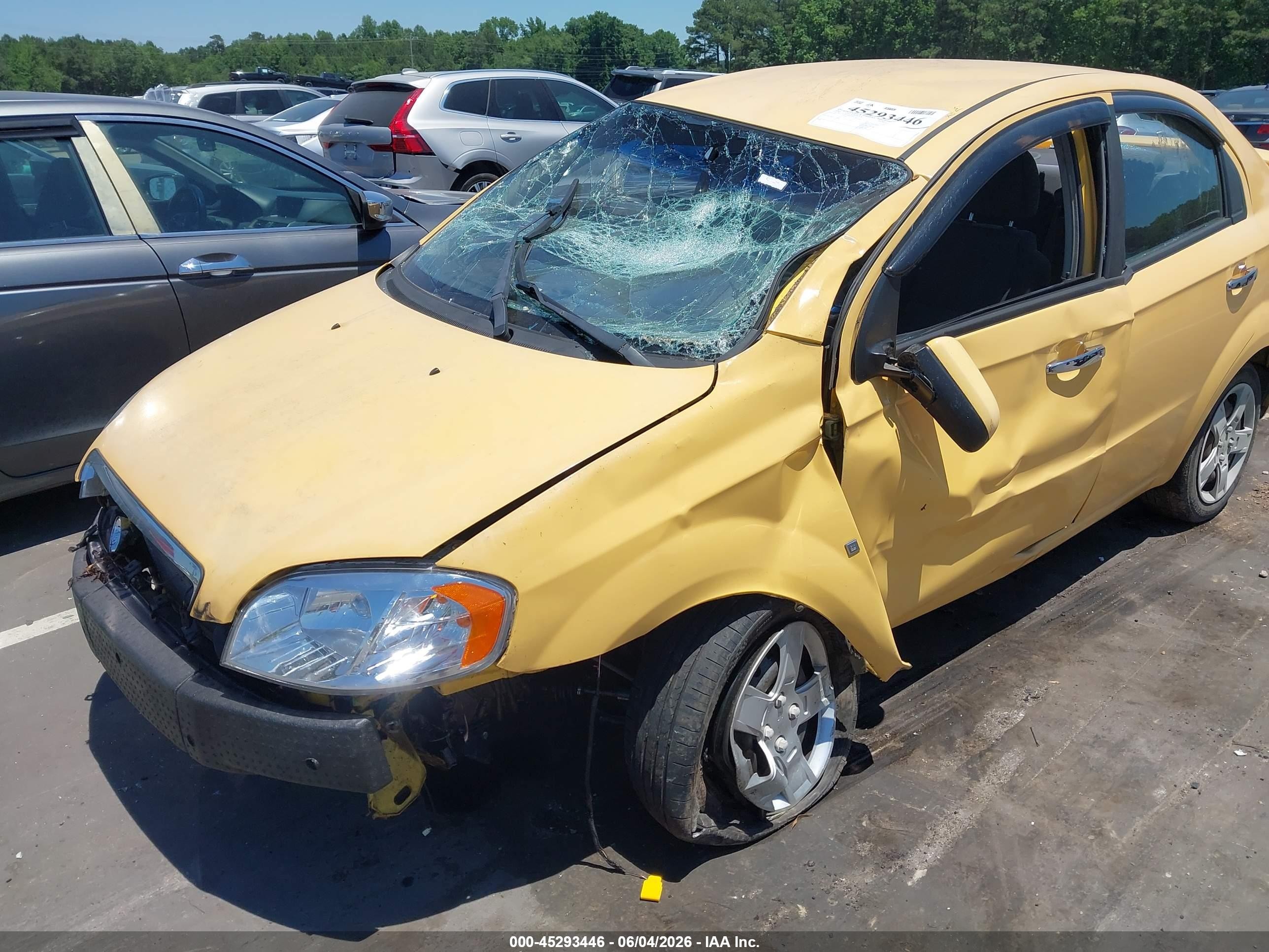 2009 Chevrolet Aveo Lt Yellow vin: KL1TG56E89B388175