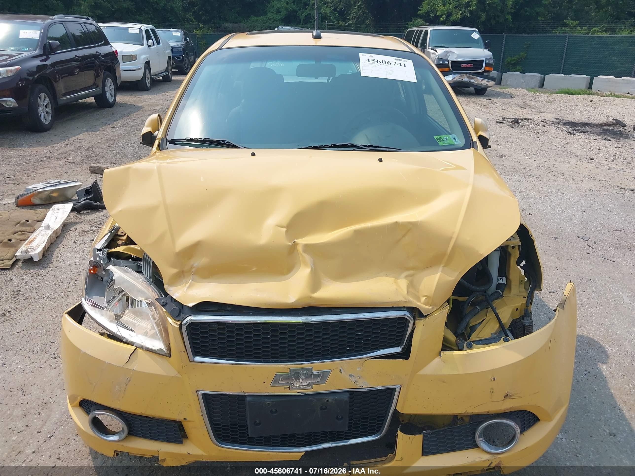 2009 Chevrolet Aveo Lt Yellow vin: KL1TG66E99B379958