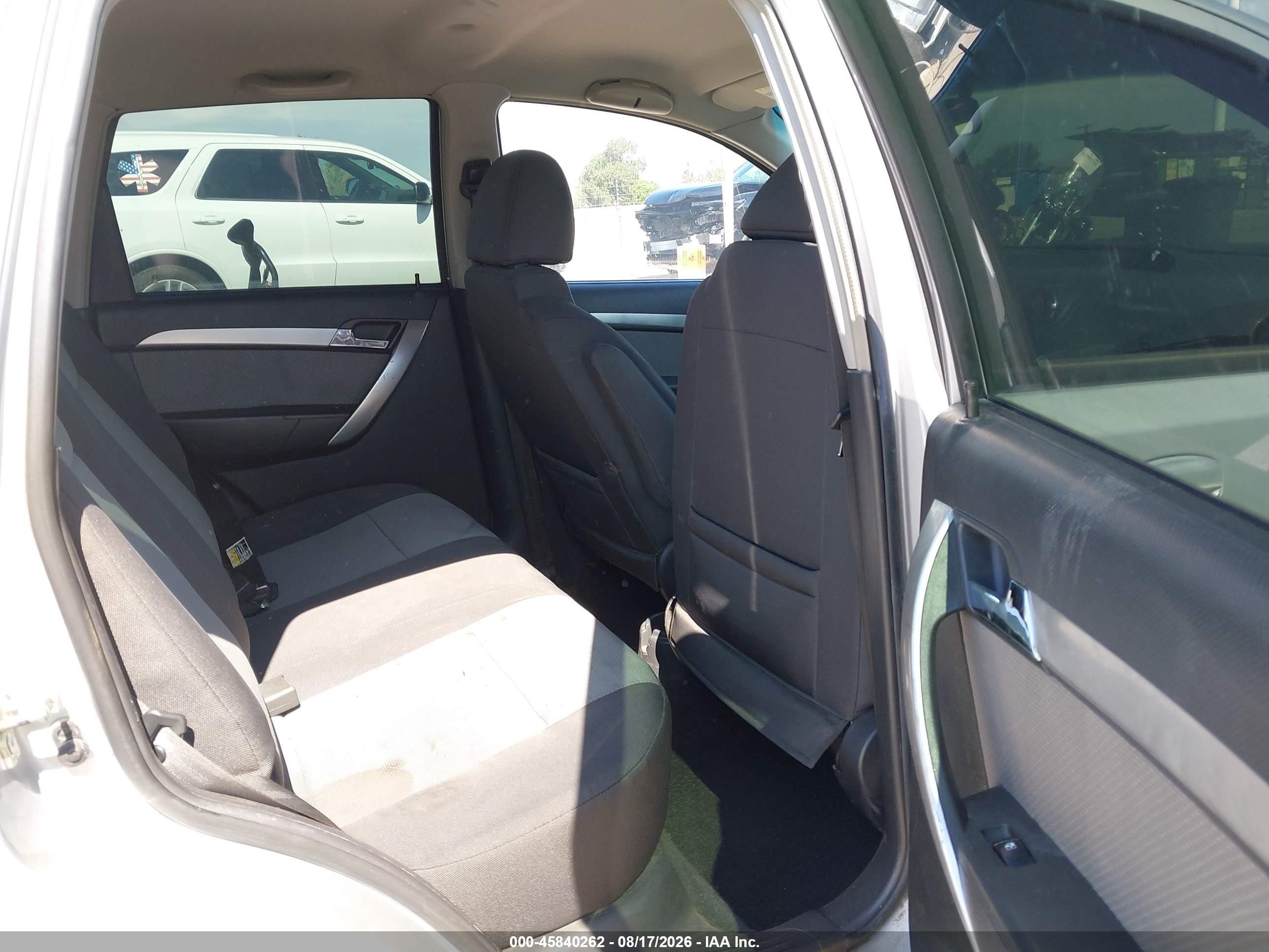 2009 Pontiac G3   Серебряный vin: KL2TD66E99B648836