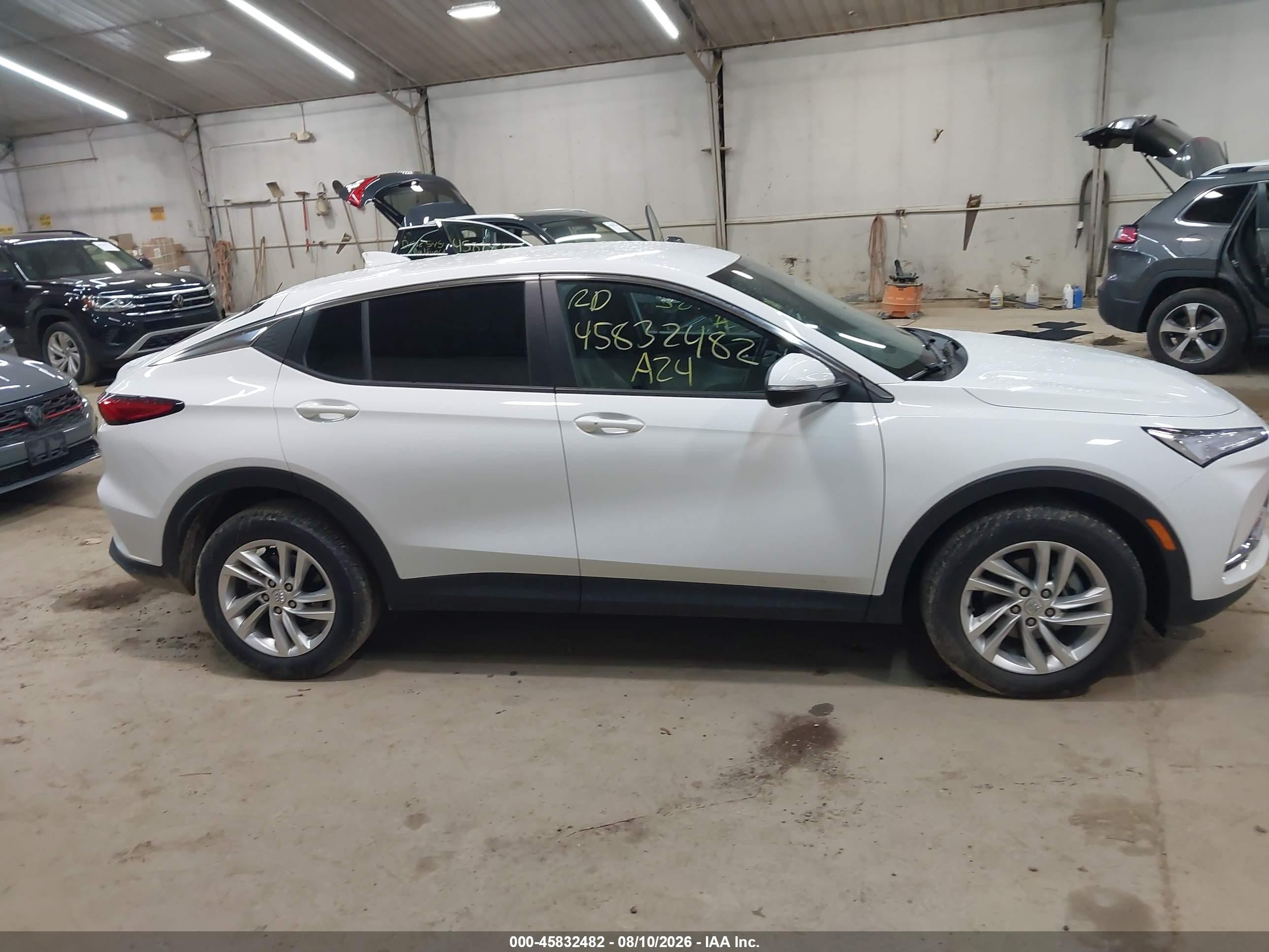 2024 Buick Envista Preferred Fwd Белый vin: KL47LAE24RB220470