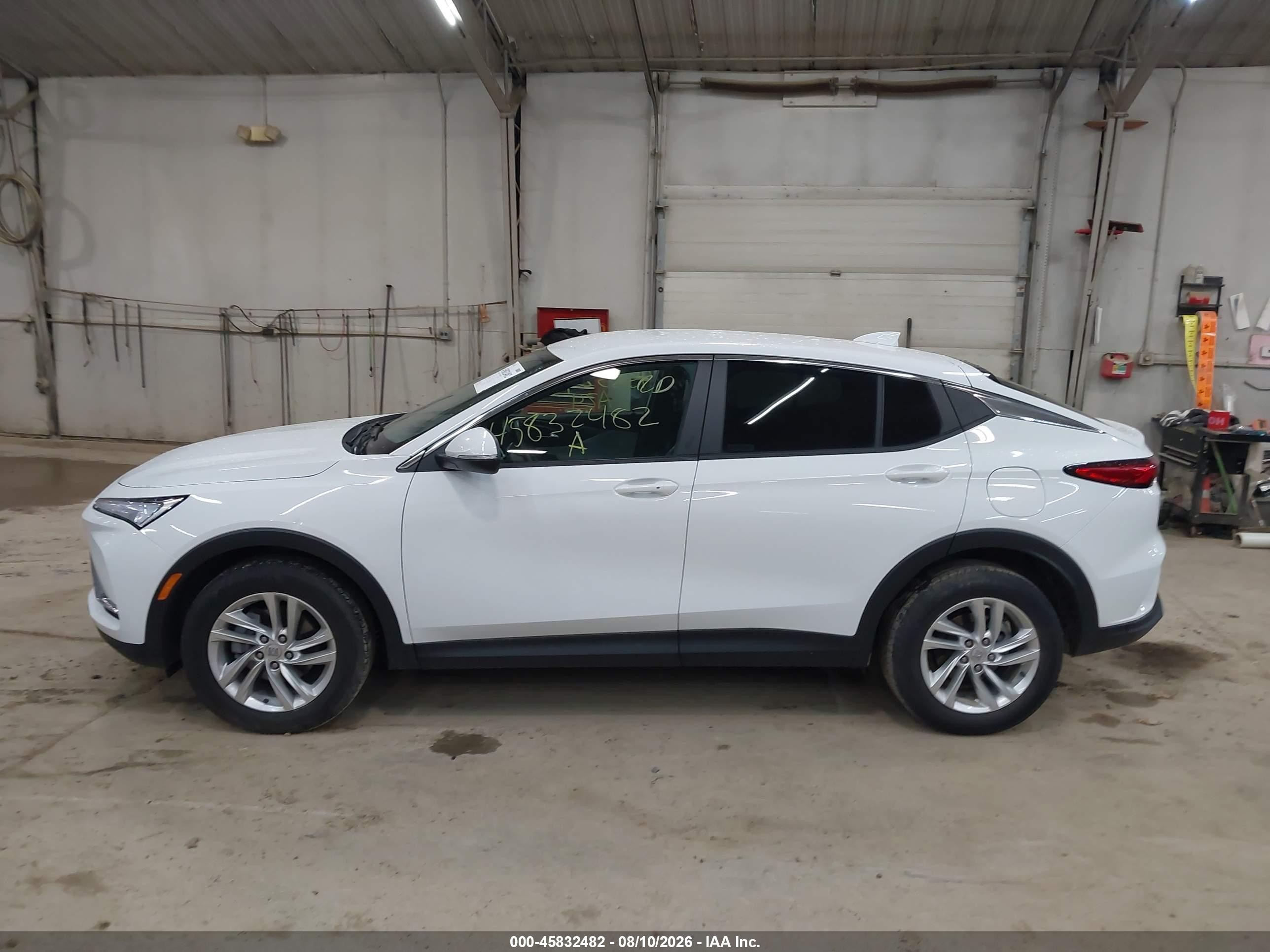 2024 Buick Envista Preferred Fwd Белый vin: KL47LAE24RB220470