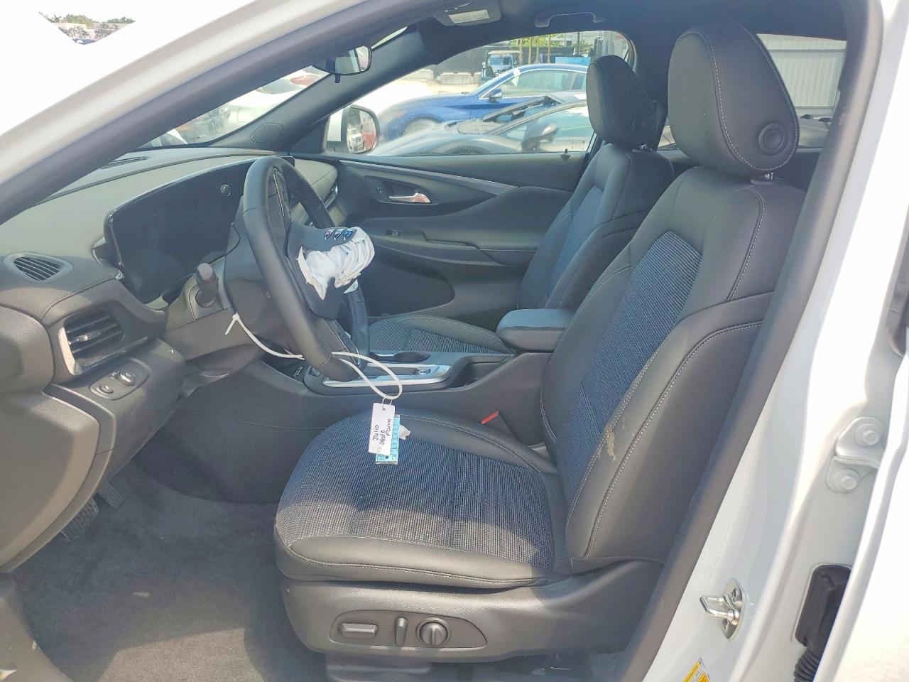 2025 Buick Envista Preferred White vin: KL47LAEP4SB232460