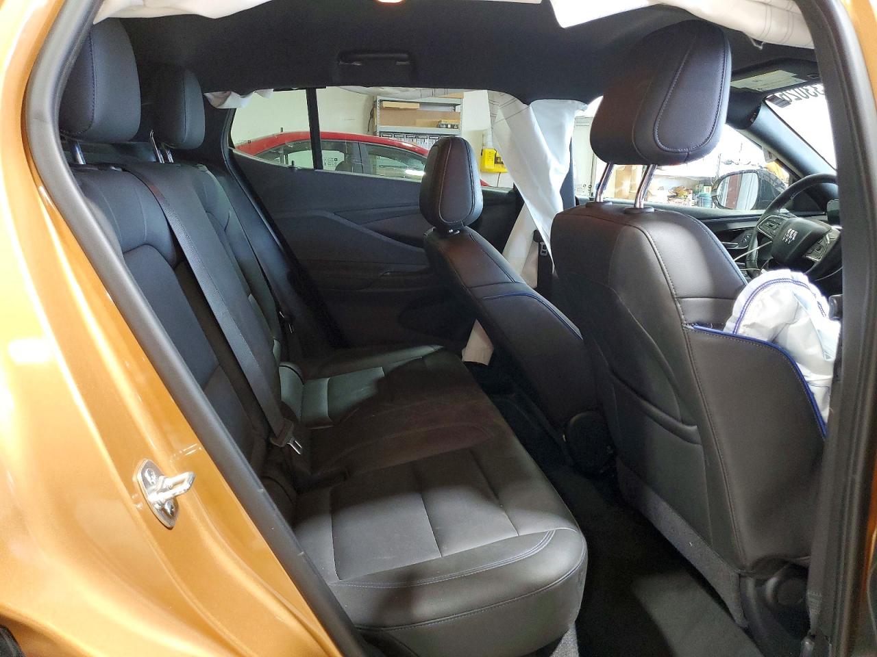 2024 Buick Envista Sport Touring Orange vin: KL47LBE21RB214373