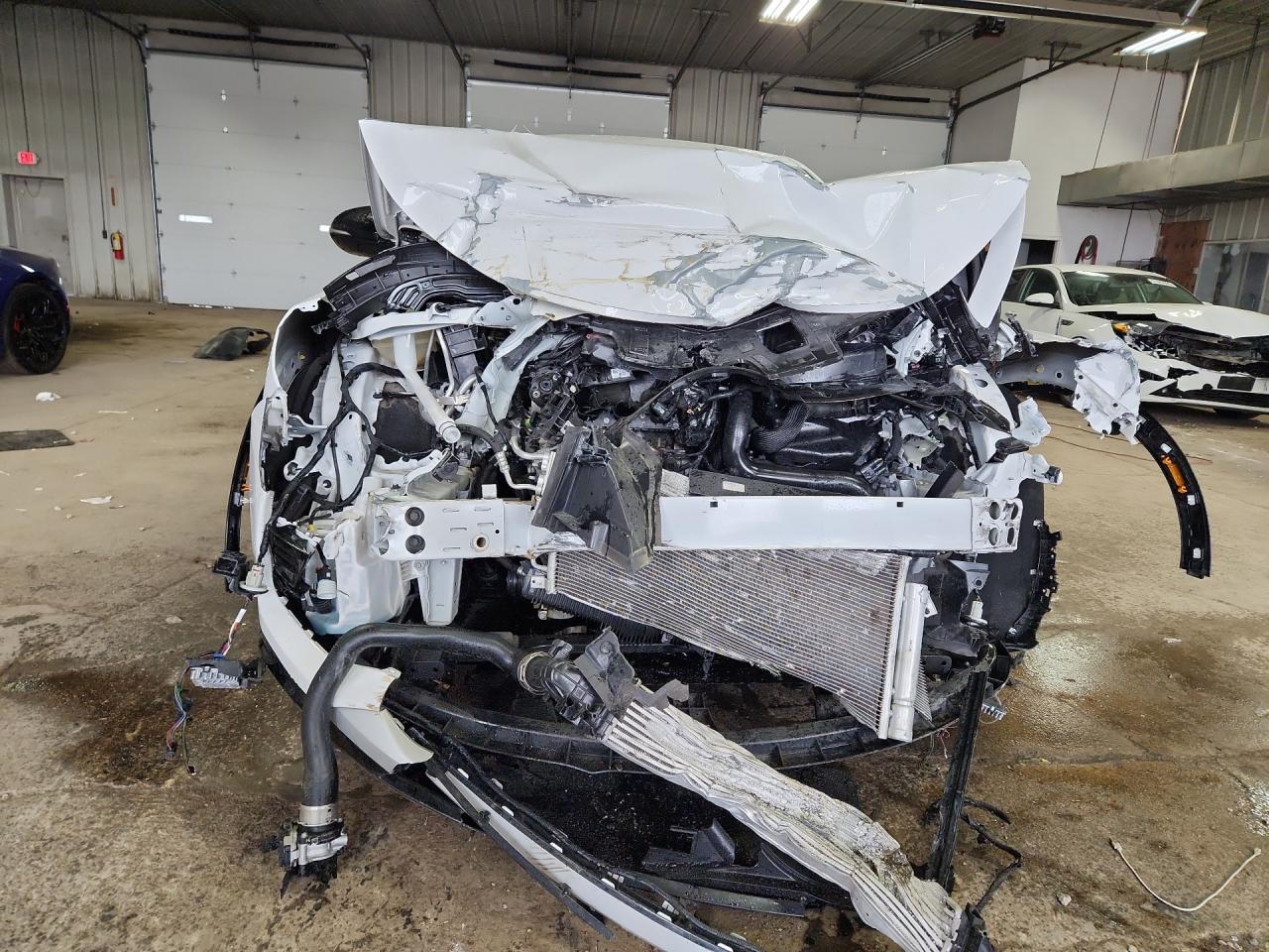 2025 Buick Envista Sport Touring White vin: KL47LBEP2SB079891 Damage: Grille, Missing, Replacement Required