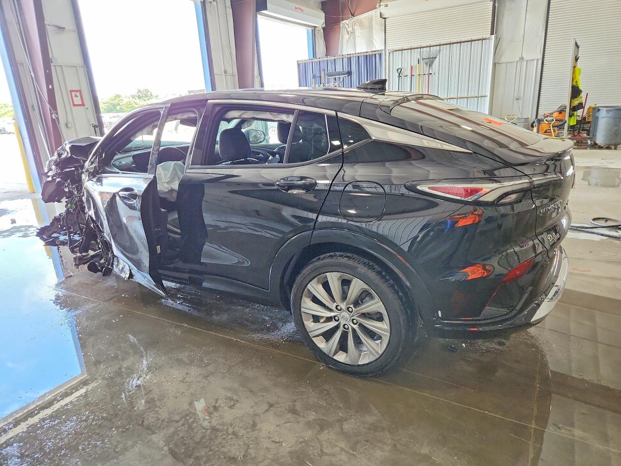 2024 Buick Envista Avenir Black vin: KL47LCE23RB203784
