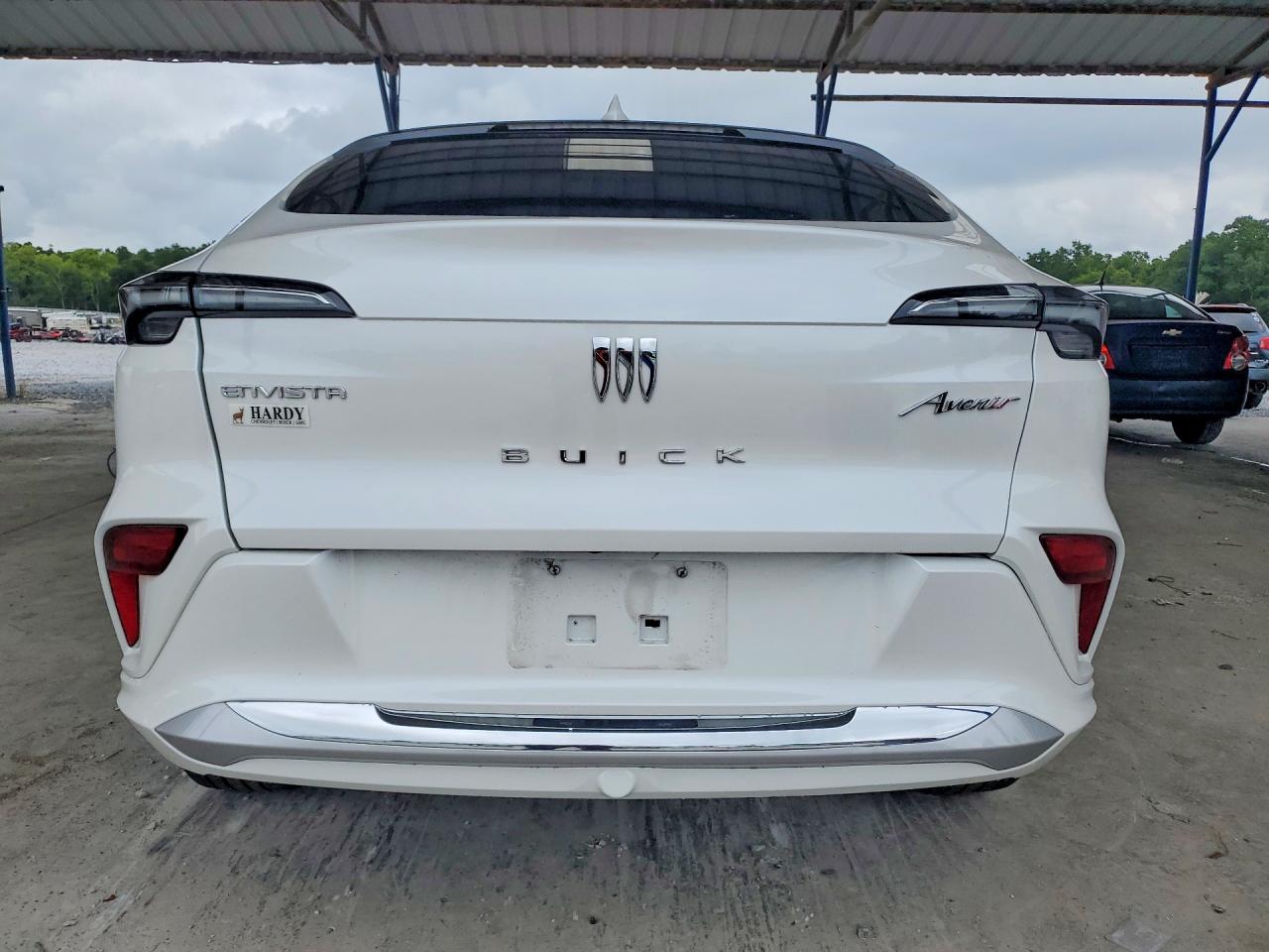 2024 Buick Envista Avenir White vin: KL47LCE28RB076417
