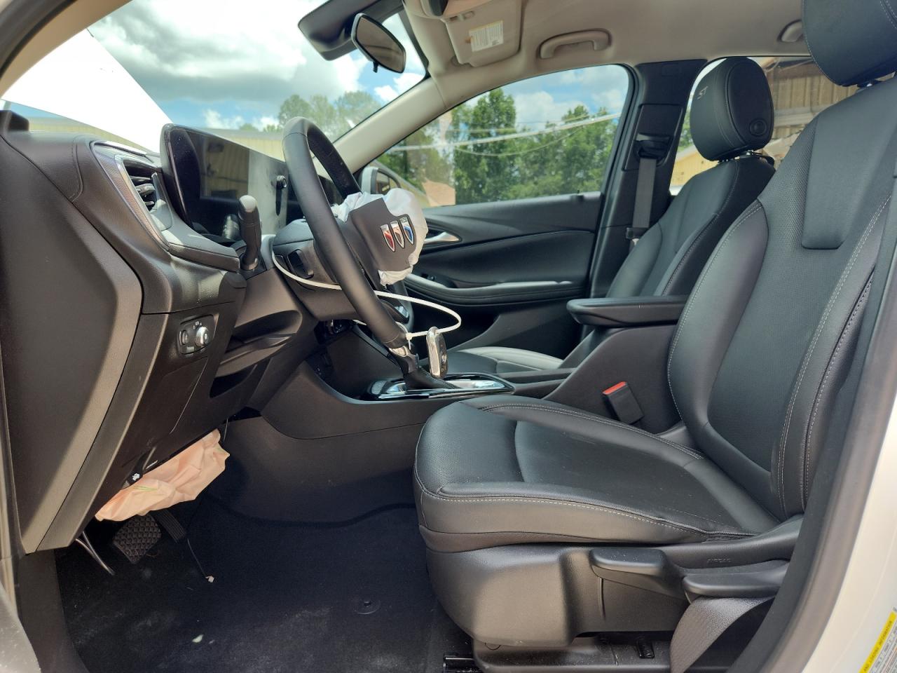 2024 Buick Encore Gx Sport Touring White vin: KL4AMDSL3RB165382 Damage: Airbag - Front Left, Deployed, Replacement Required