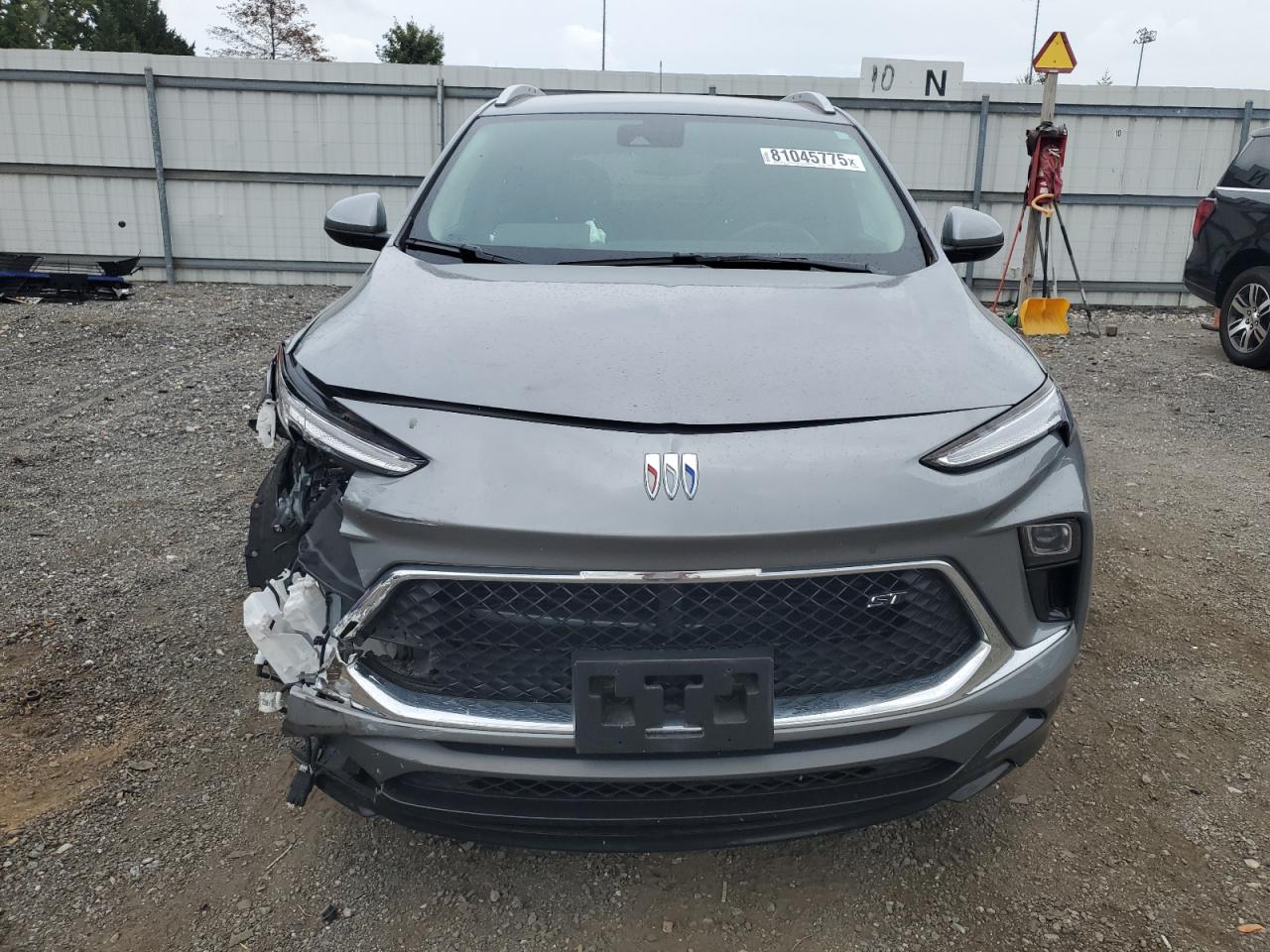 2025 Buick Encore Gx Sport Touring Silver vin: KL4AMDSL4SB039277