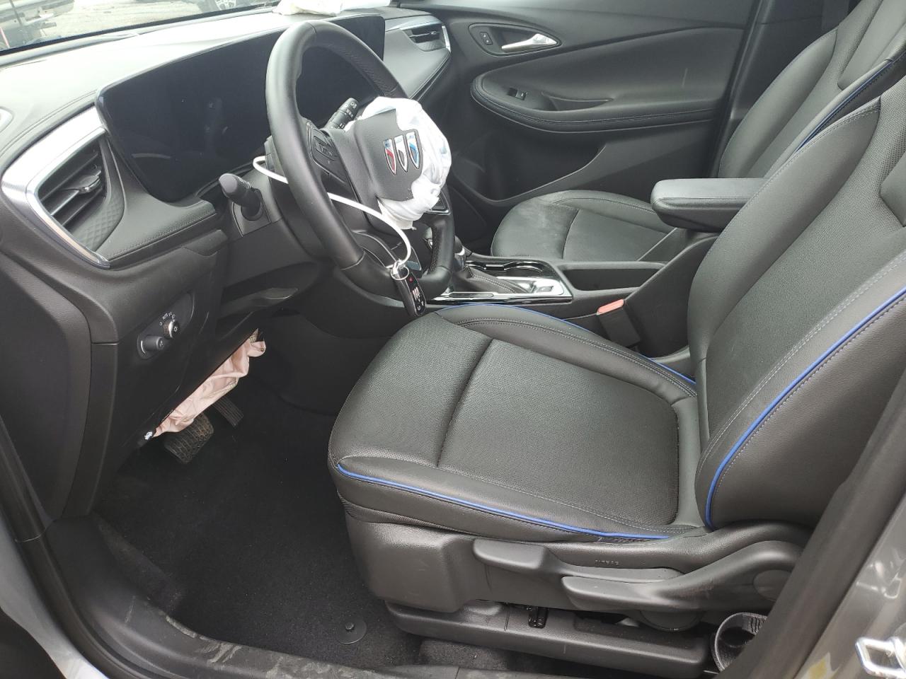 2025 Buick Encore Gx Sport Touring Silver vin: KL4AMDSL4SB039277