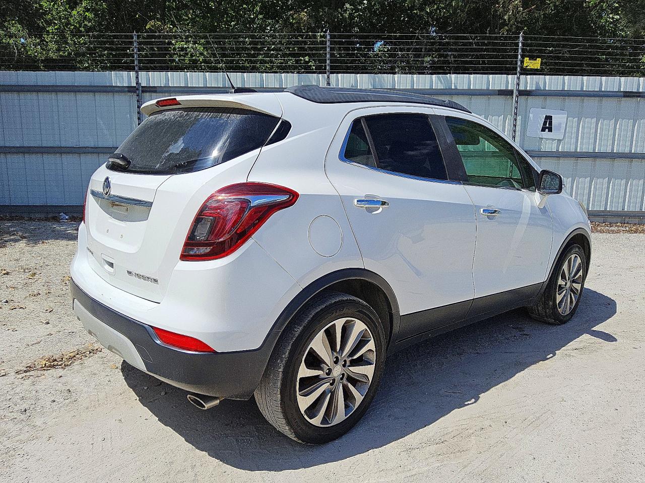 2017 Buick Encore Preferred White vin: KL4CJASB1HB059051
