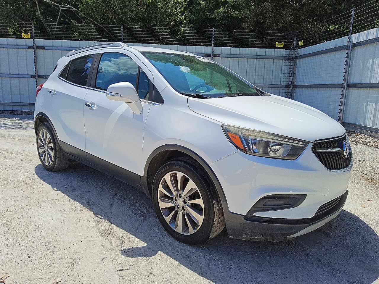 2017 Buick Encore Preferred White vin: KL4CJASB1HB059051