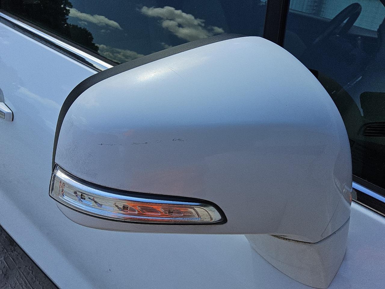 2017 Buick Encore Preferred White vin: KL4CJASB1HB059051 Damage: Right Mirror, Chipped, 3