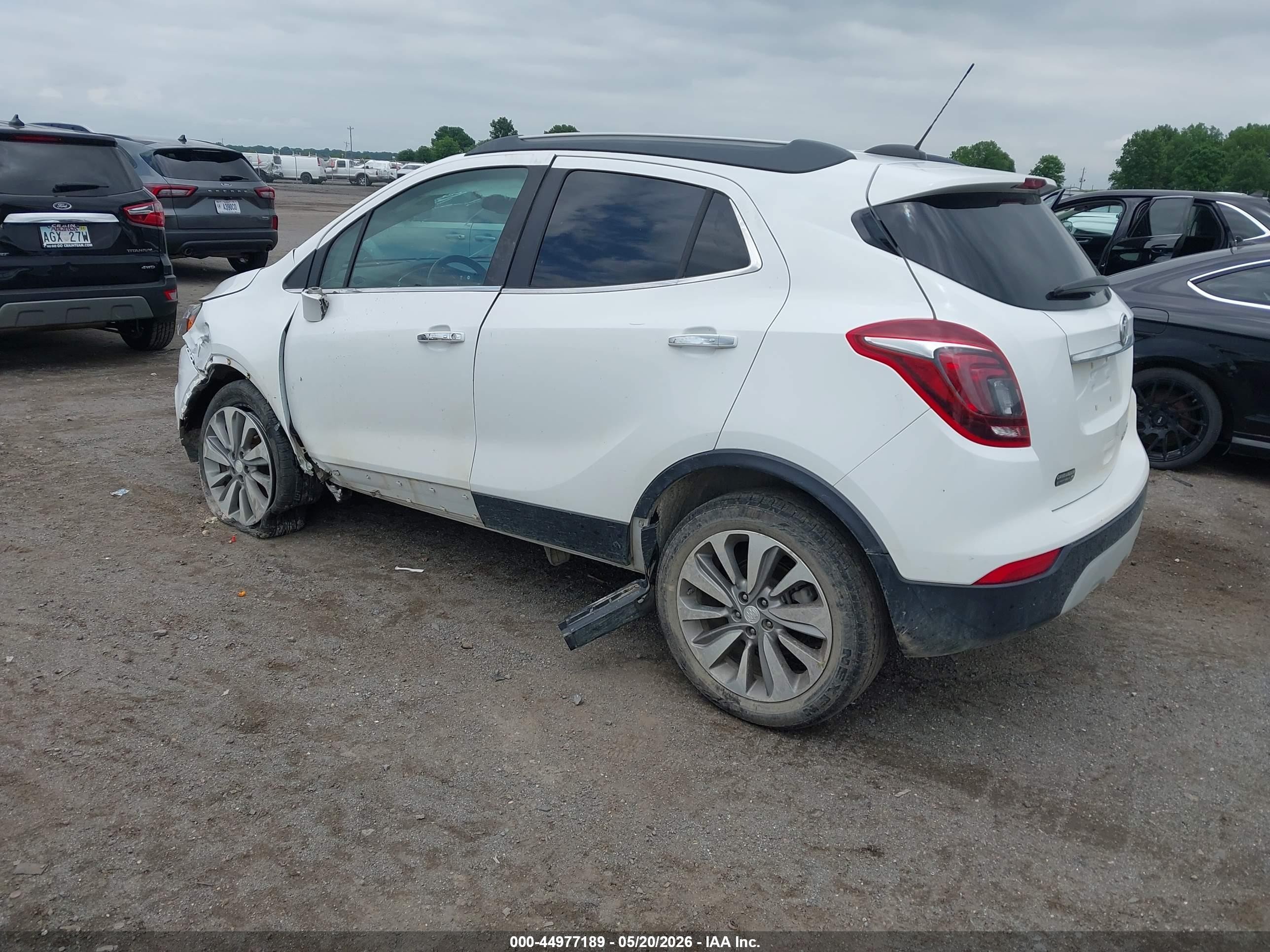 2019 Buick Encore Fwd Preferred White vin: KL4CJASB1KB710430