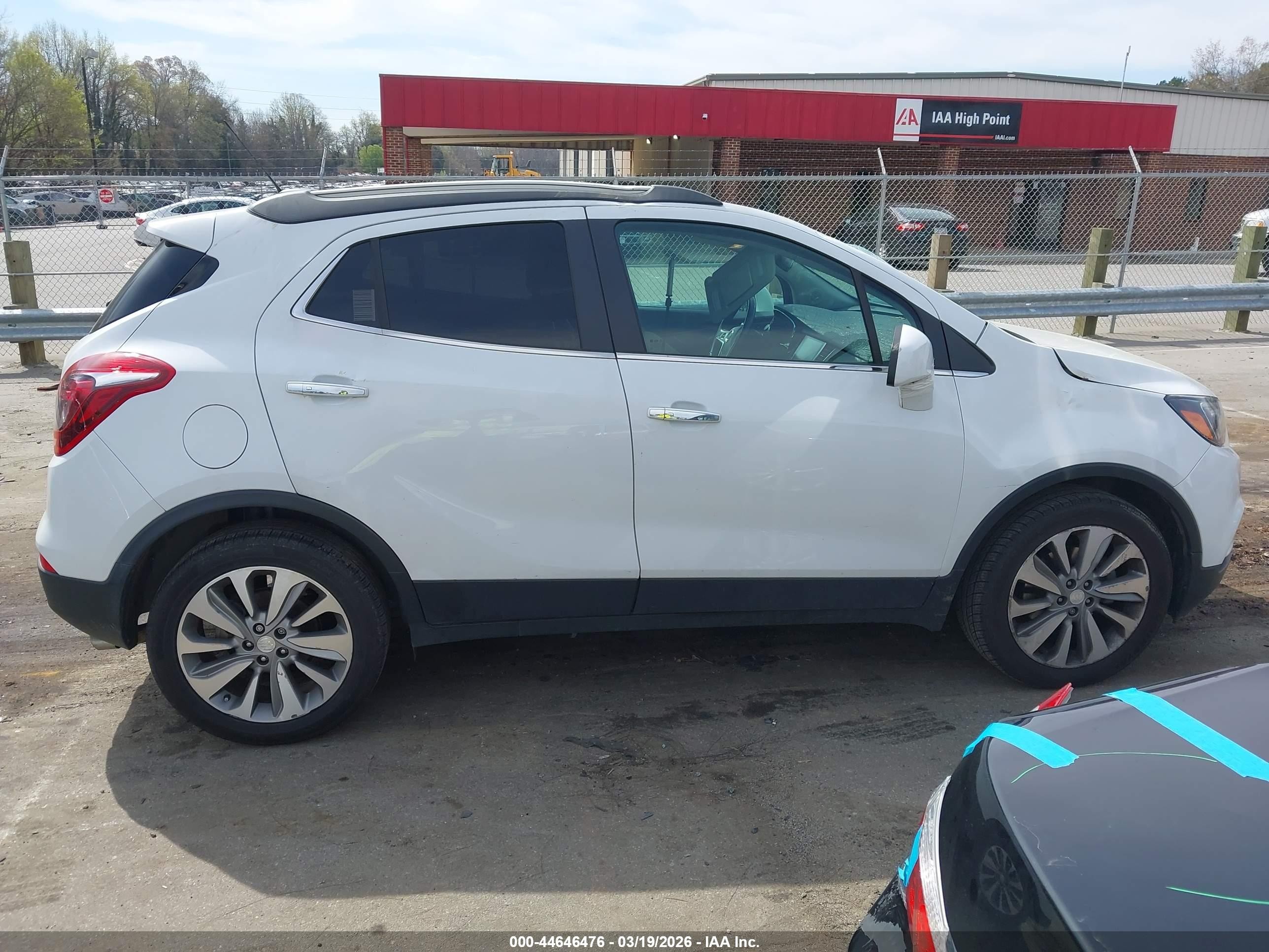 2020 Buick Encore Fwd Preferred White vin: KL4CJASB1LB039844