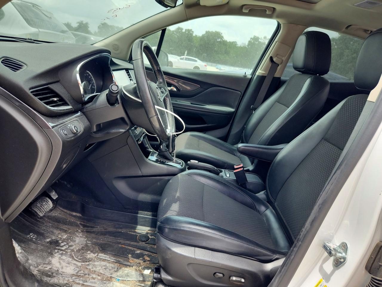 2020 Buick Encore Preferred White vin: KL4CJASB1LB316251