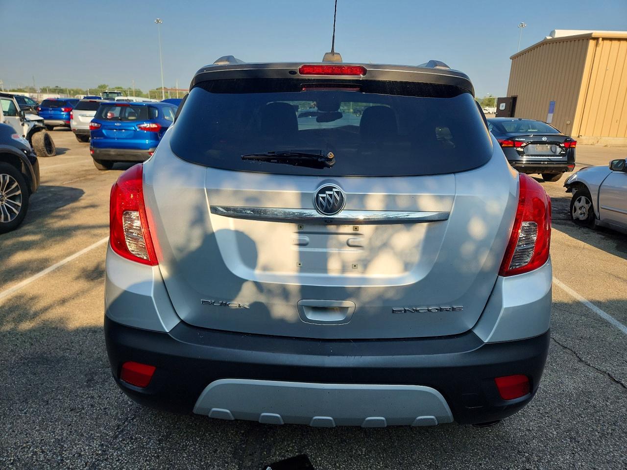 2015 Buick Encore Серебряный vin: KL4CJASB2FB068161