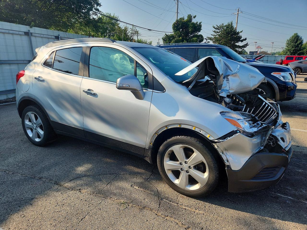 2015 Buick Encore Серебряный vin: KL4CJASB2FB068161