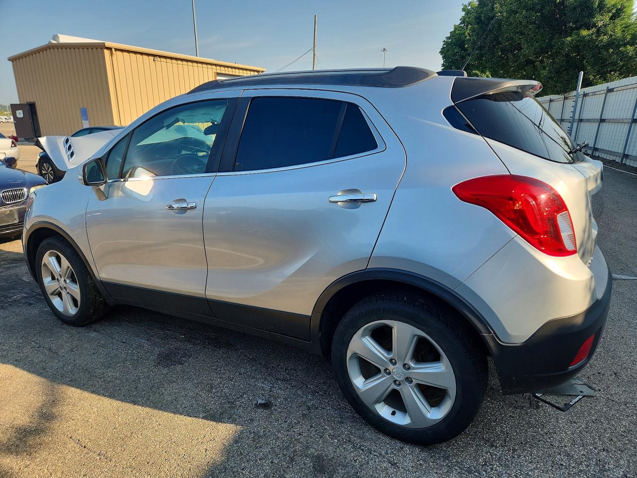 2015 Buick Encore Серебряный vin: KL4CJASB2FB068161