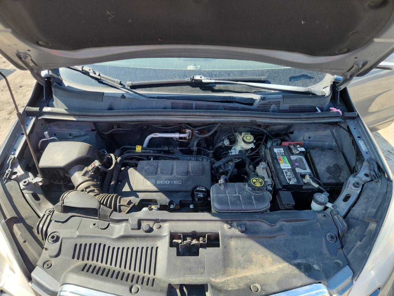 2015 Buick Encore Серебряный vin: KL4CJASB2FB198179