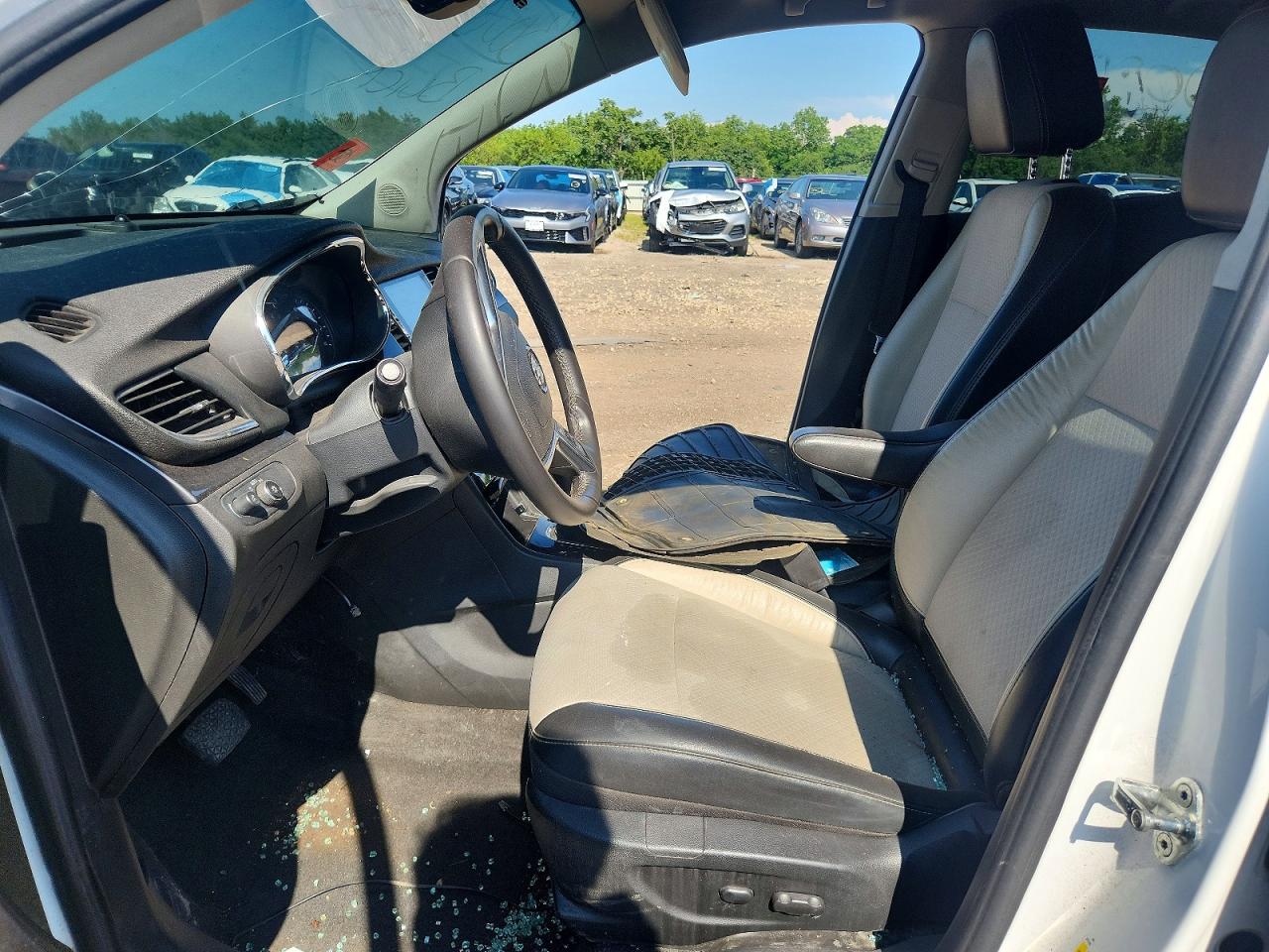 2017 Buick Encore Preferred White vin: KL4CJASB2HB037236