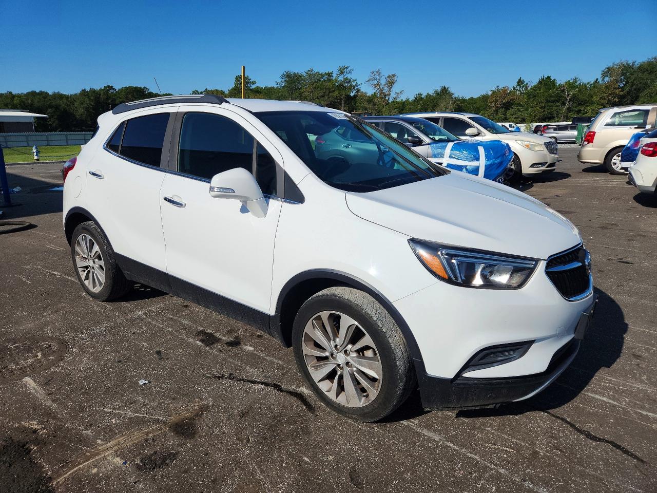2019 Buick Encore Preferred White vin: KL4CJASB2KB960307