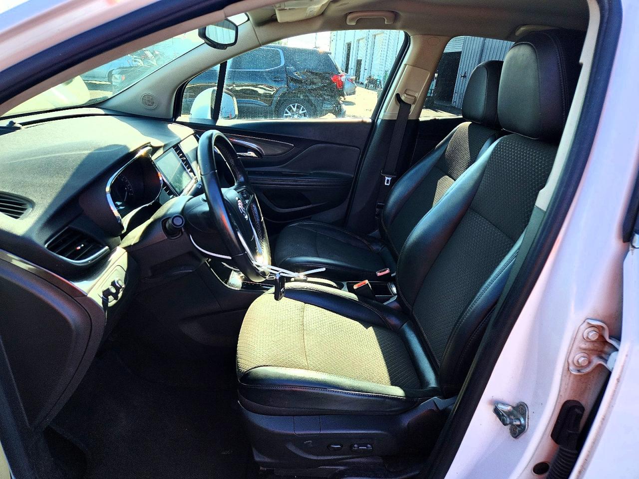 2019 Buick Encore Preferred White vin: KL4CJASB2KB960307
