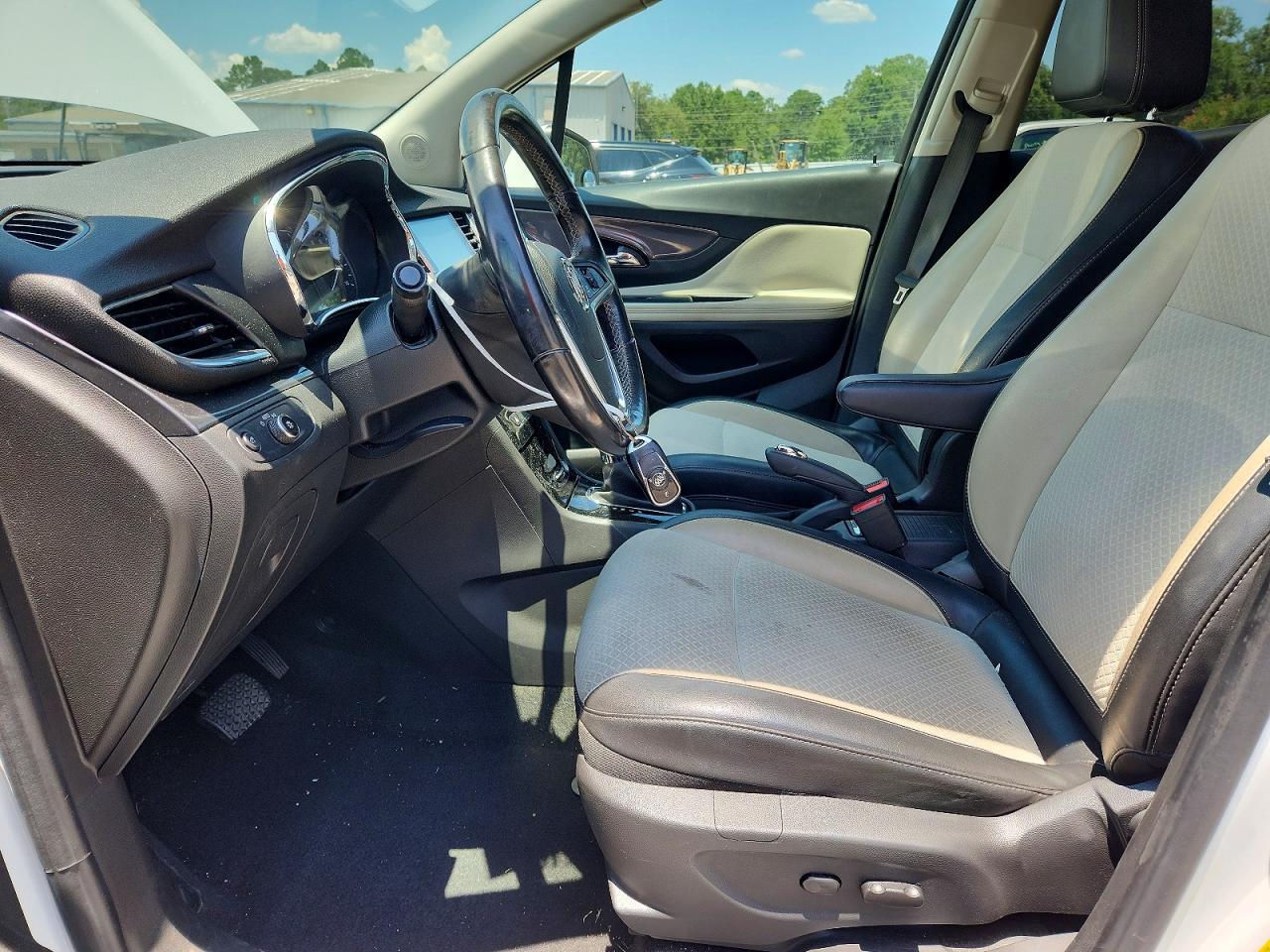 2019 Buick Encore Preferred White vin: KL4CJASB3KB762058