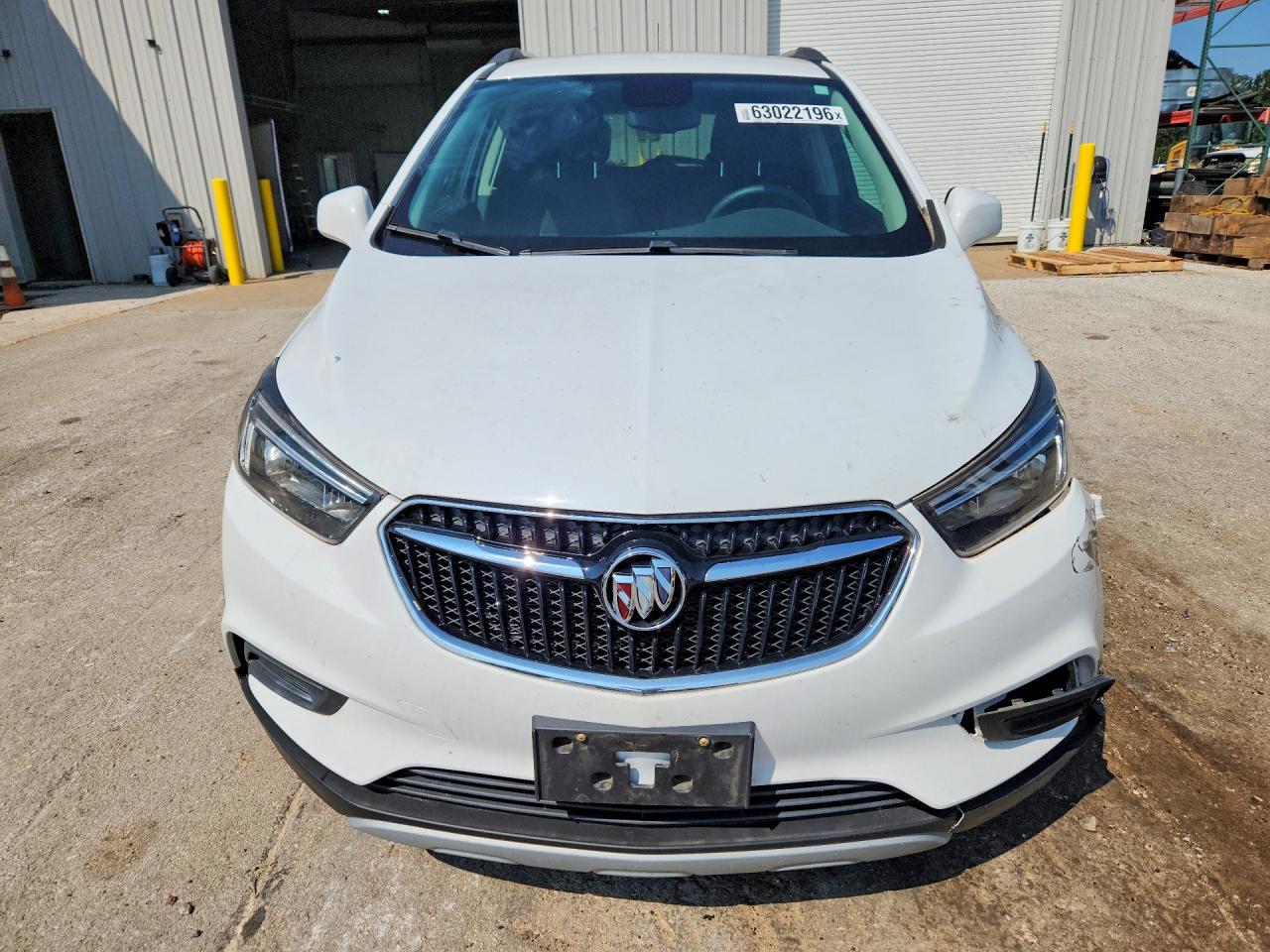 2020 Buick Encore Preferred White vin: KL4CJASB3LB000916