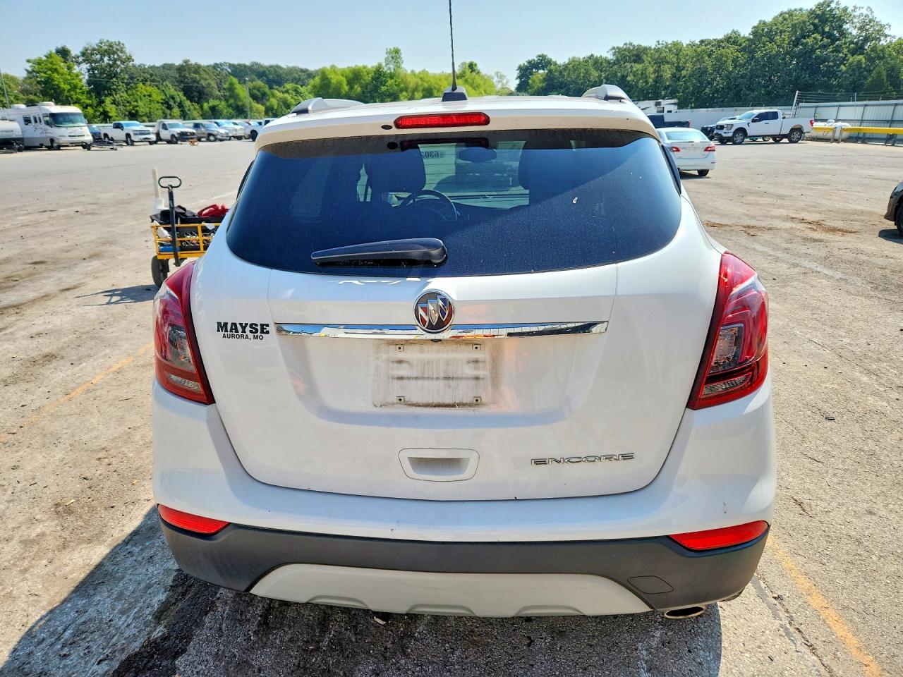 2020 Buick Encore Preferred White vin: KL4CJASB3LB000916