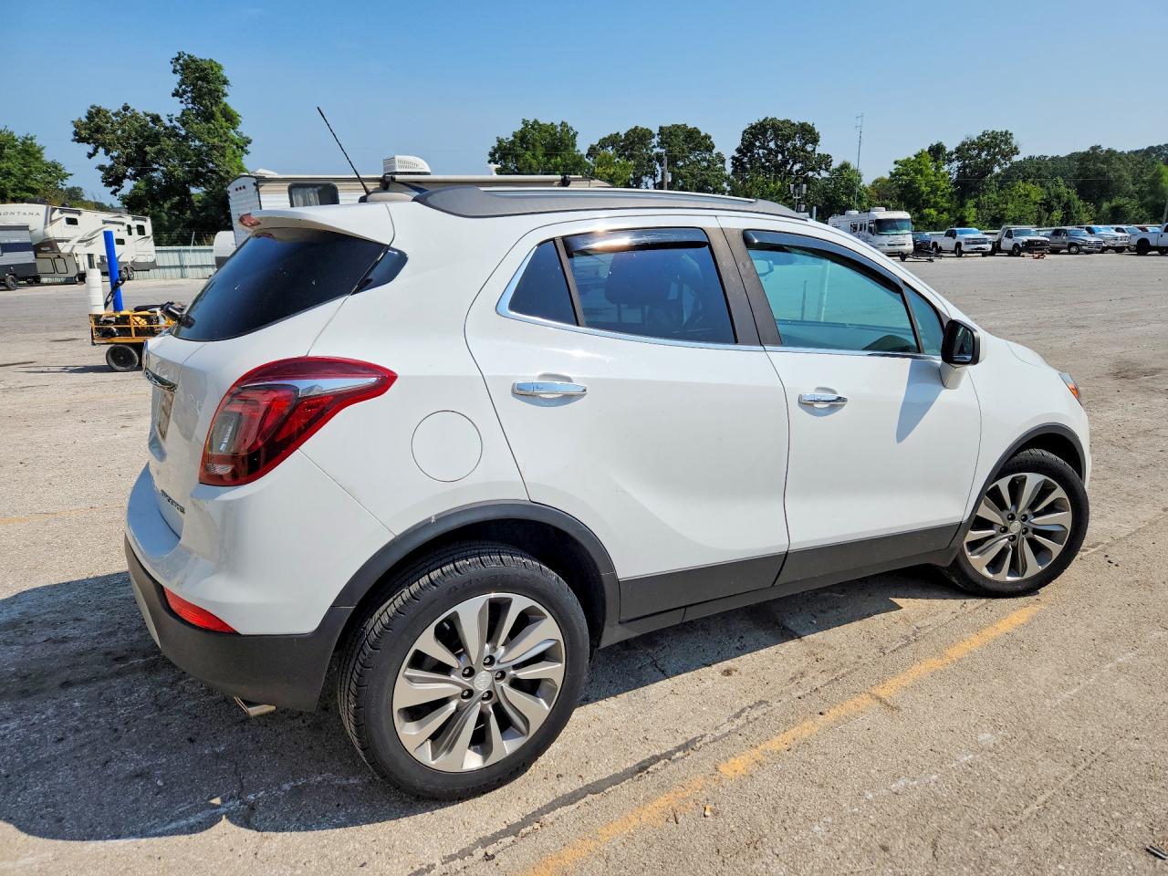 2020 Buick Encore Preferred White vin: KL4CJASB3LB000916