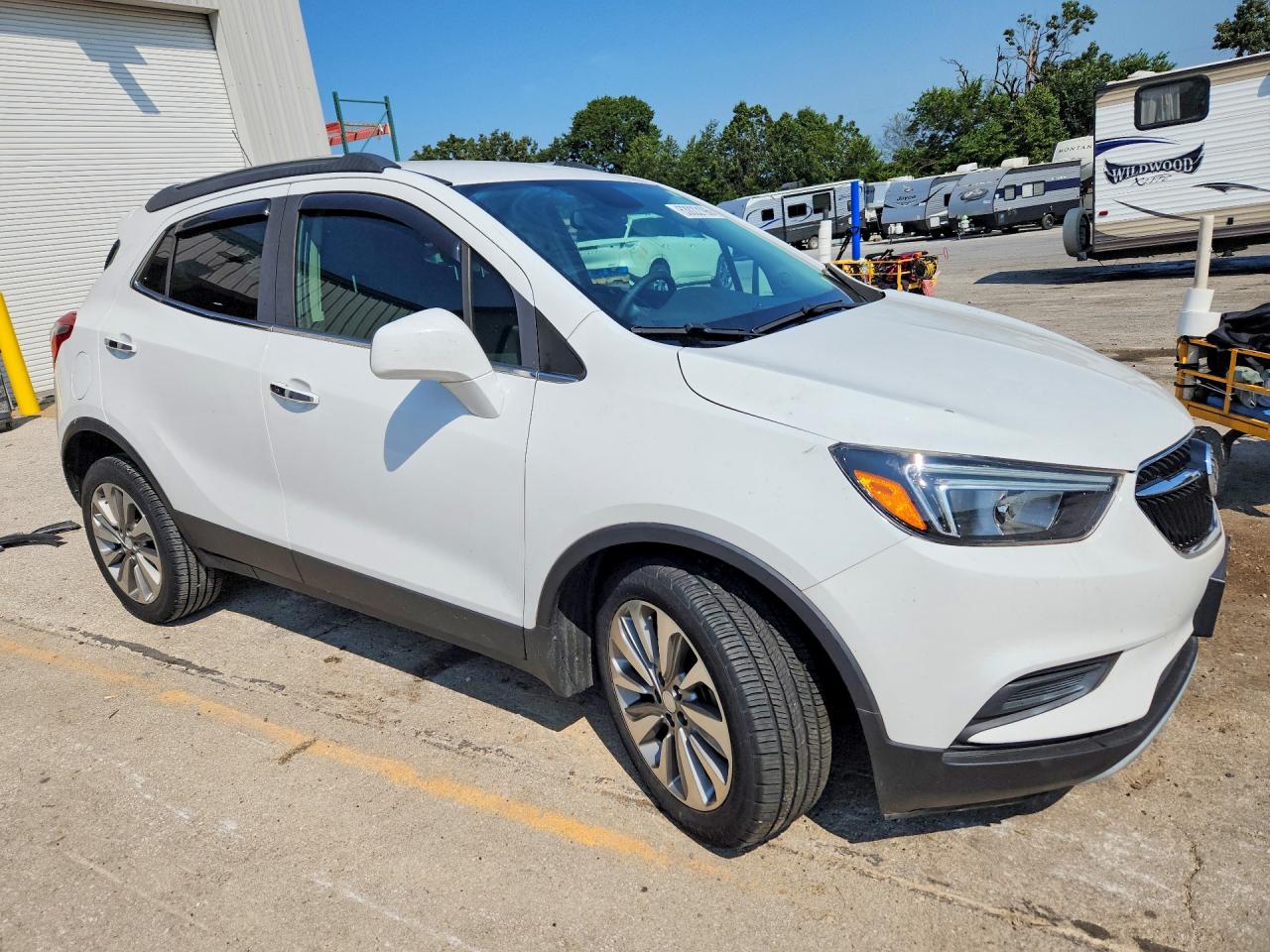 2020 Buick Encore Preferred White vin: KL4CJASB3LB000916