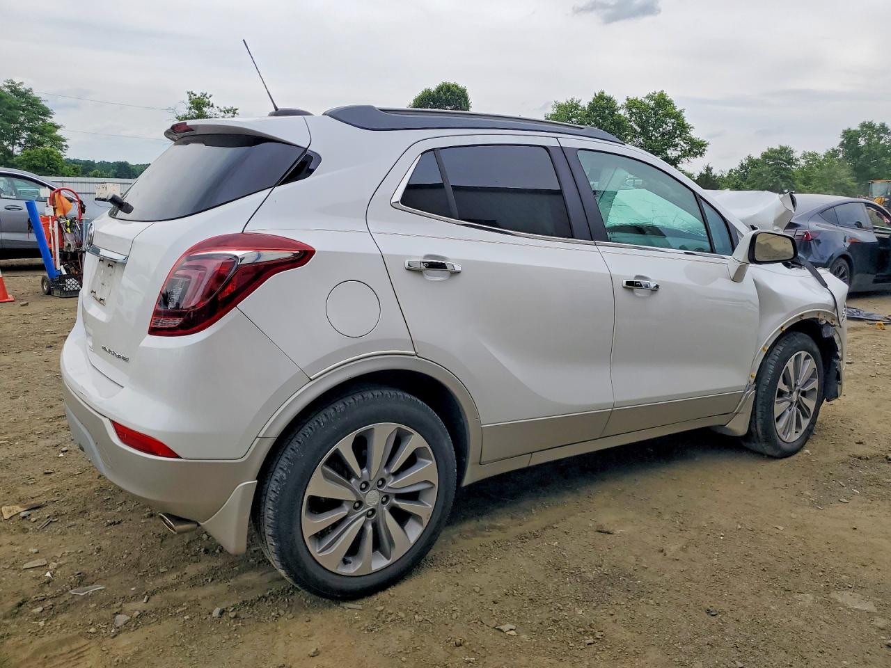 2019 Buick Encore Preferred White vin: KL4CJASB4KB704668