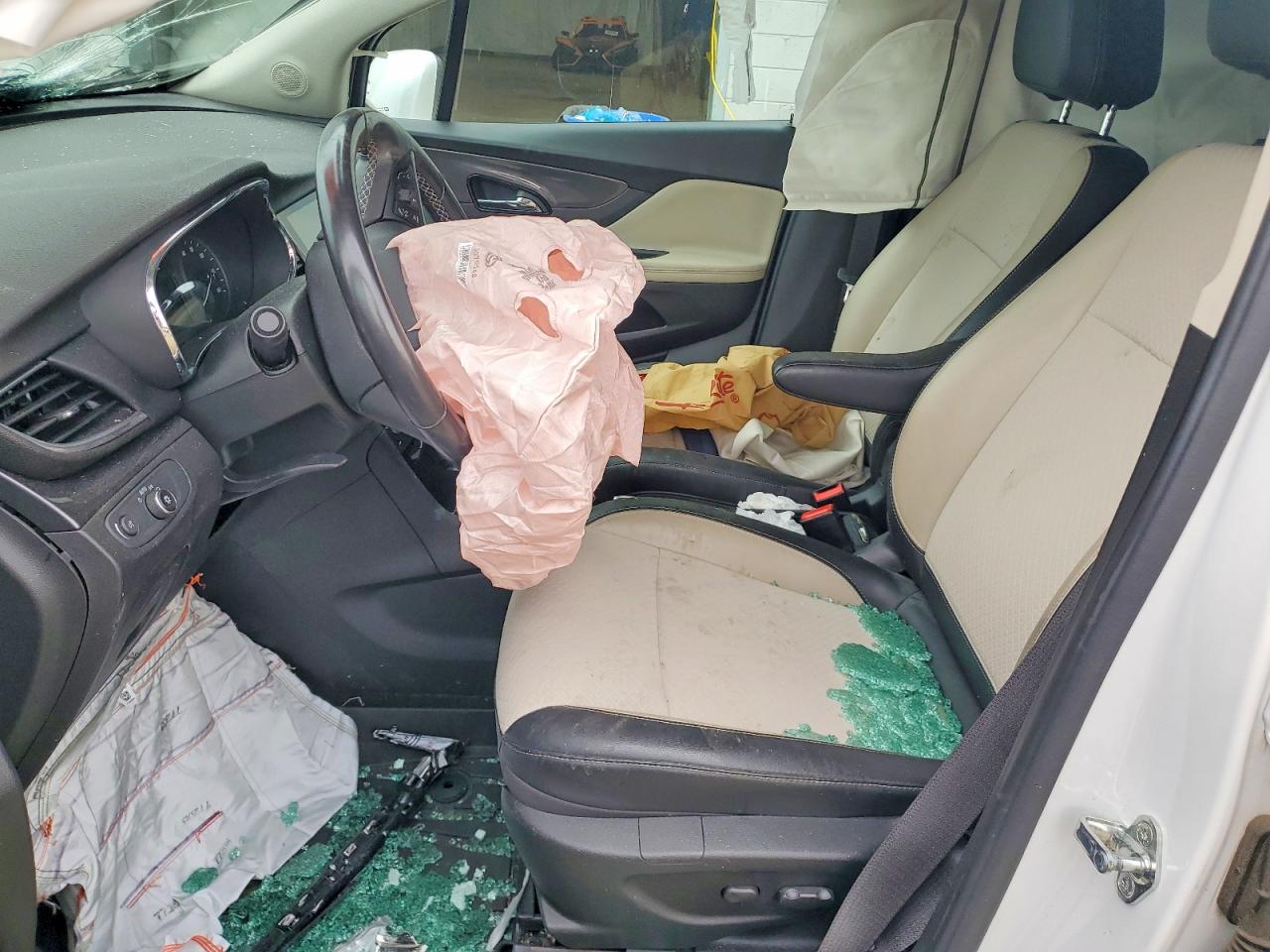 2019 Buick Encore Preferred White vin: KL4CJASB4KB704668