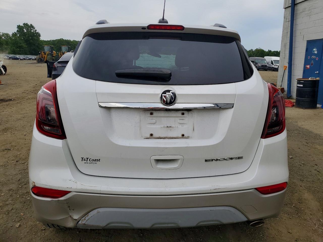 2019 Buick Encore Preferred White vin: KL4CJASB4KB704668