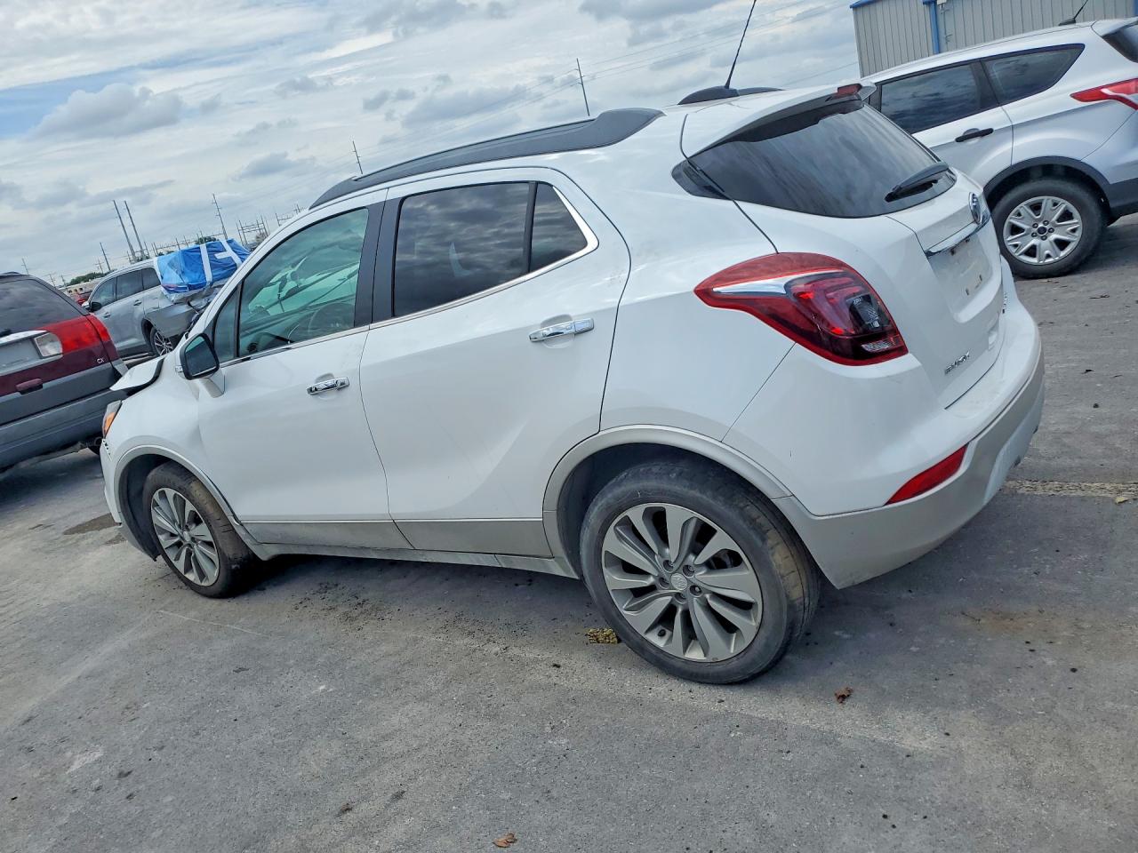 2017 Buick Encore Preferred White vin: KL4CJASB6HB009844