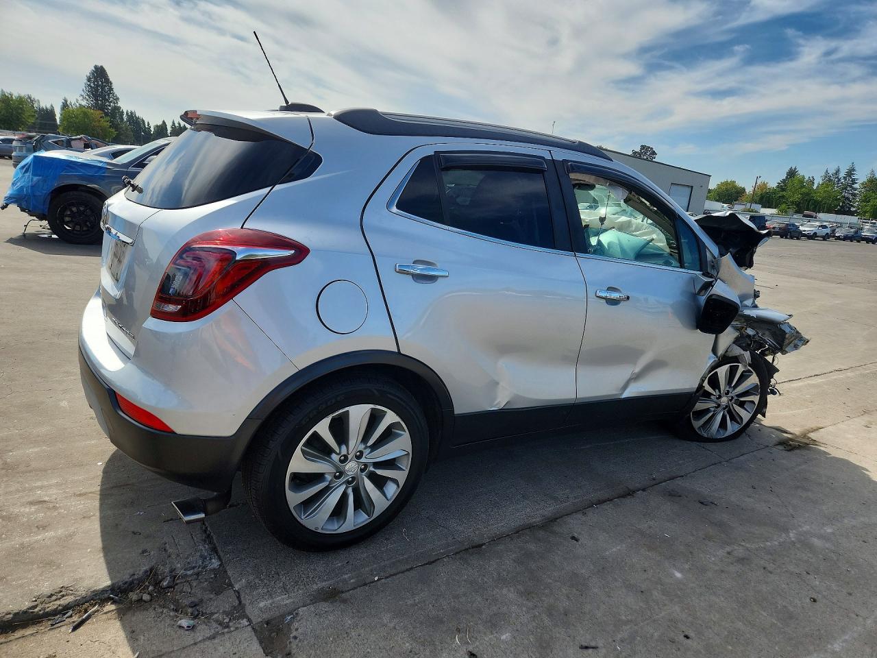 2017 Buick Encore Preferred Серебряный vin: KL4CJASB6HB097181