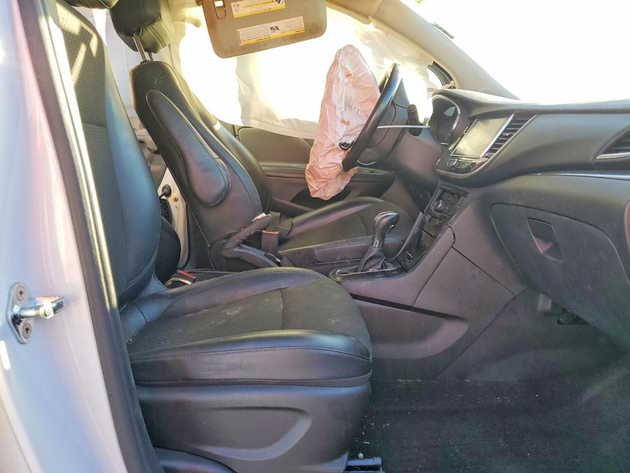 2021 Buick Encore Preferred White vin: KL4CJASB6MB300659