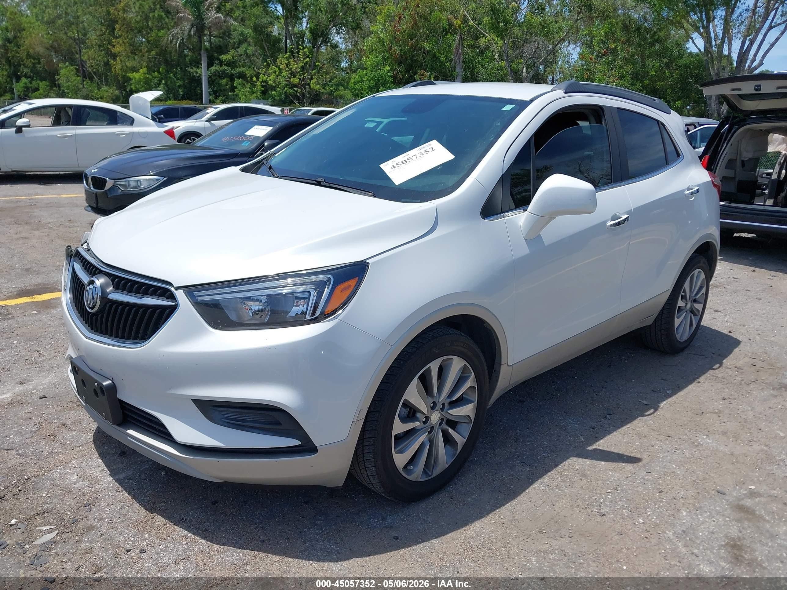 2020 Buick Encore Fwd Preferred White vin: KL4CJASB7LB068992