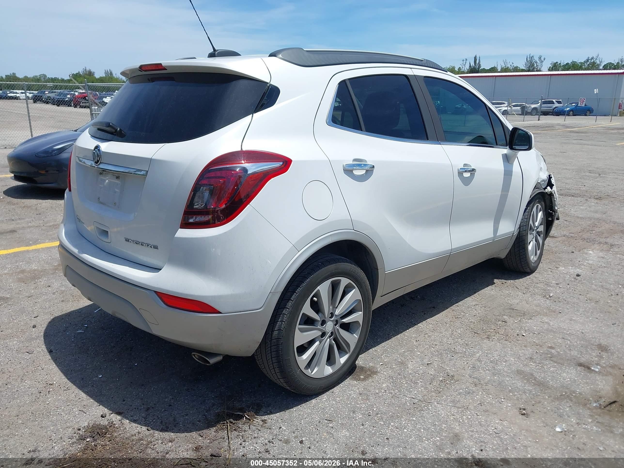 2020 Buick Encore Fwd Preferred White vin: KL4CJASB7LB068992