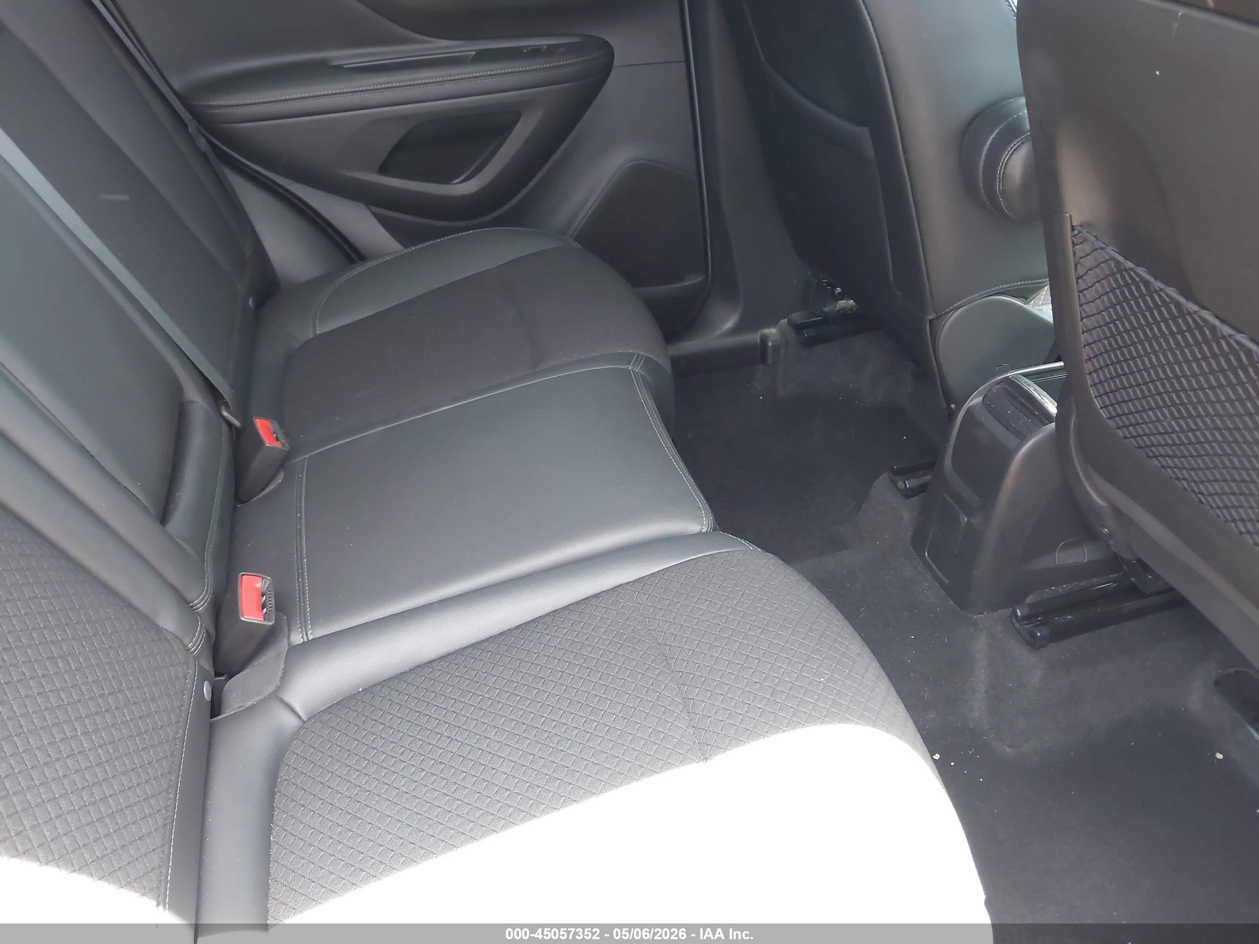 2020 Buick Encore Fwd Preferred White vin: KL4CJASB7LB068992