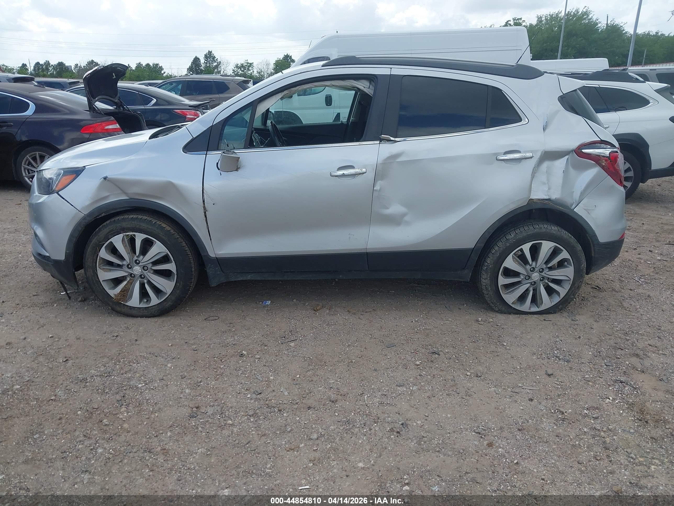 2020 Buick Encore Fwd Preferred Silver vin: KL4CJASB7LB335323