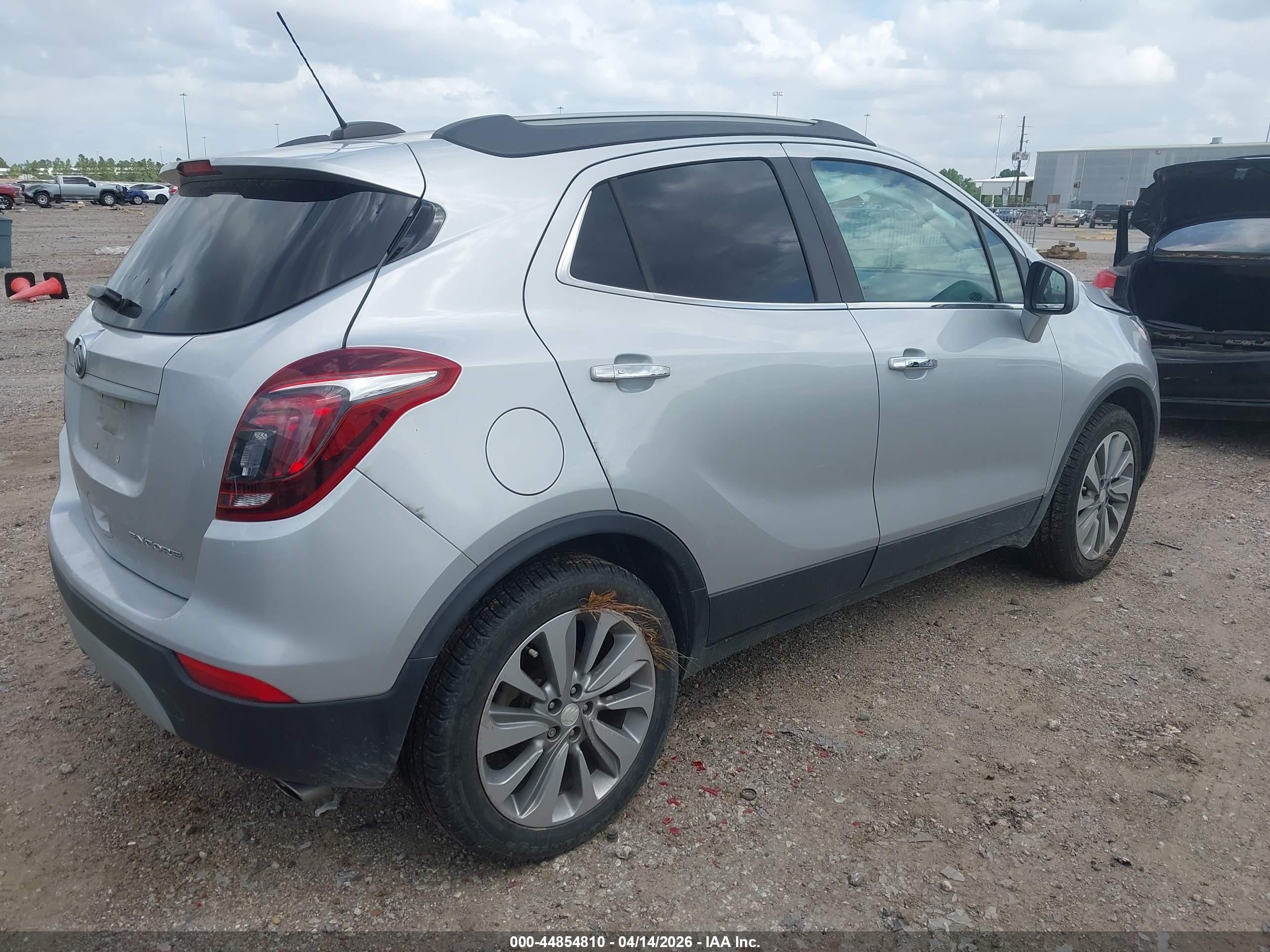 2020 Buick Encore Fwd Preferred Silver vin: KL4CJASB7LB335323