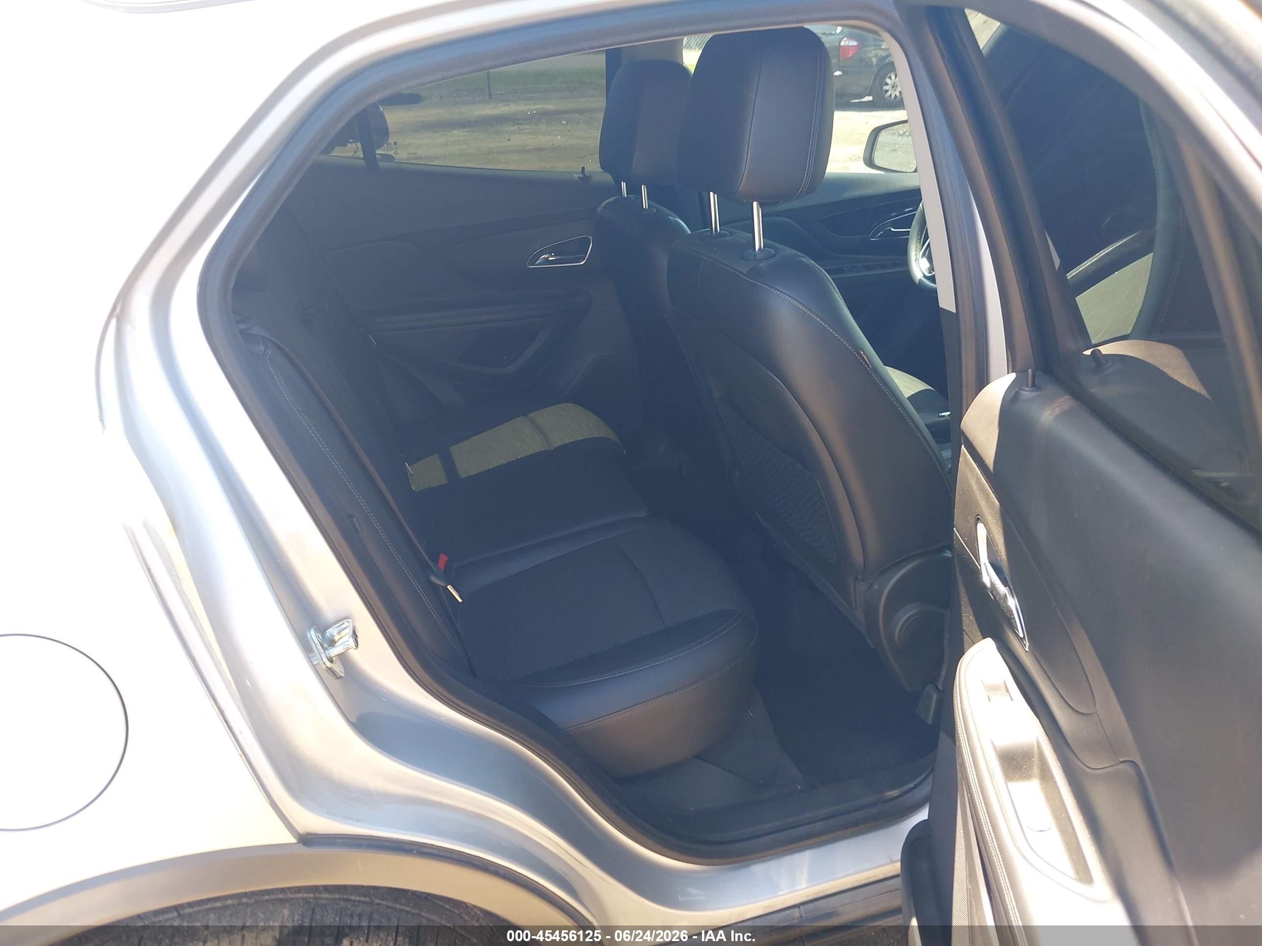 2015 Buick Encore   Silver vin: KL4CJASB8FB247109
