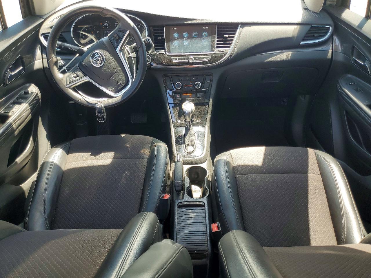 2020 Buick Encore Preferred Серебряный vin: KL4CJASB9LB017932